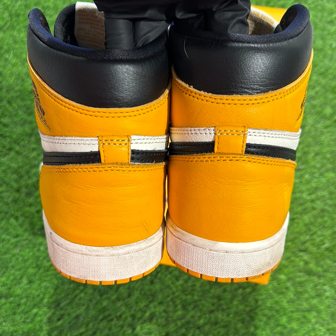 Air Jordan 1 Retro High OG 'Yellow Toe'