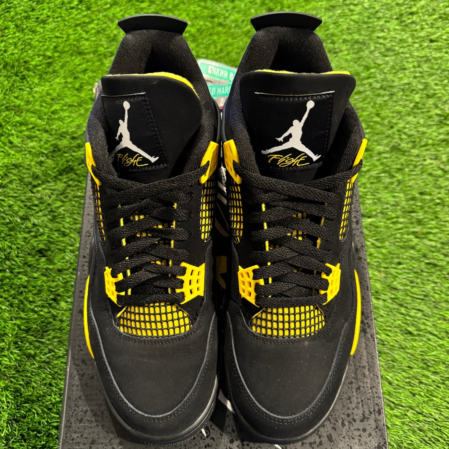 Air Jordan 4 Retro 'Thunder' 2023