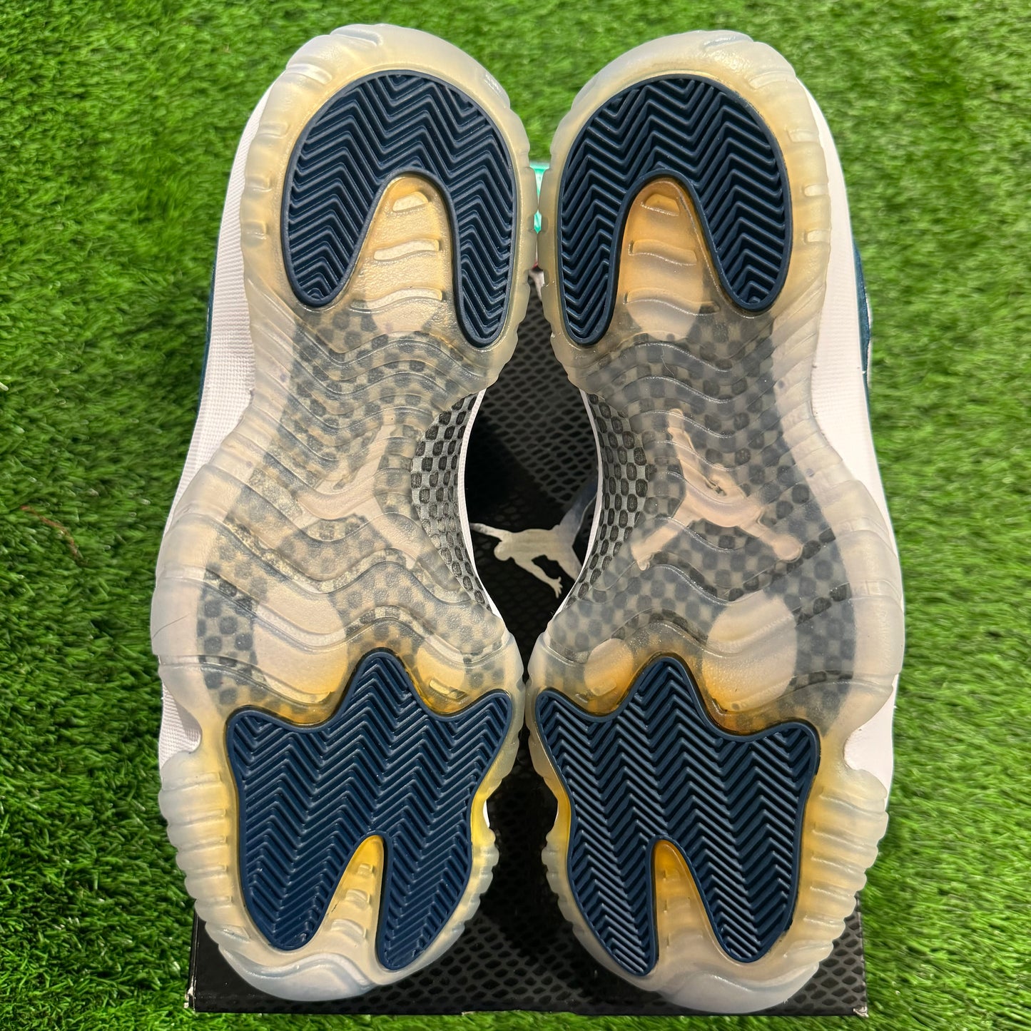 Air Jordan 11 Retro Low 'Navy Snakeskin' 2019