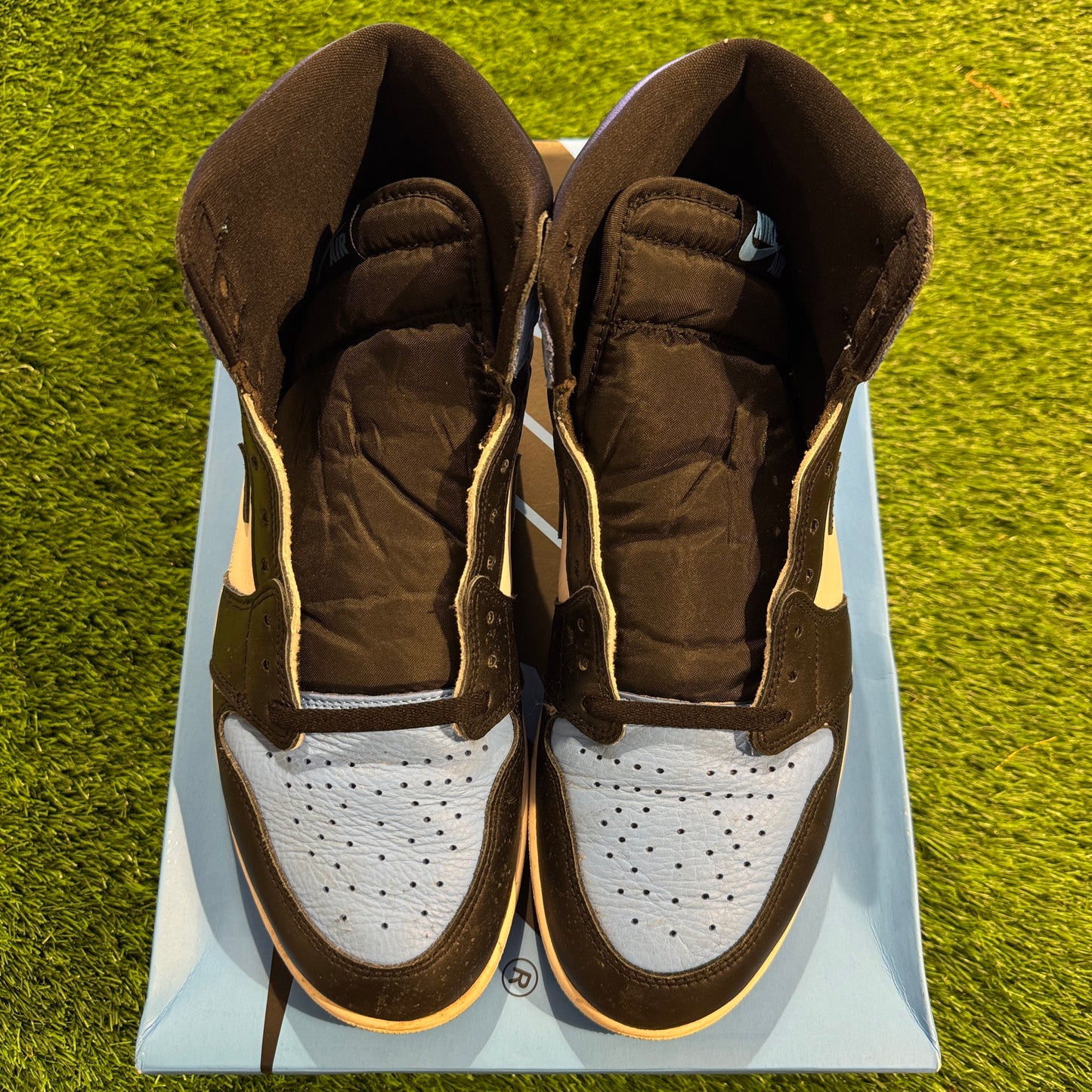Air Jordan 1 Retro High OG 'UNC Toe'