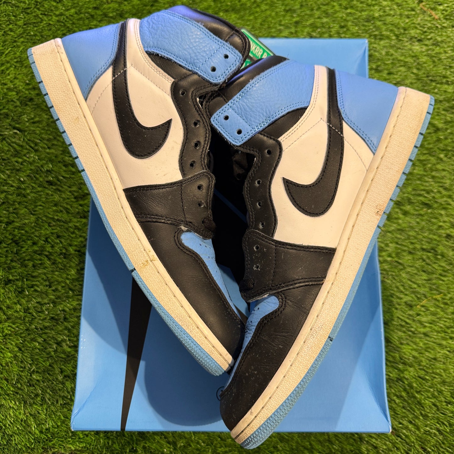 Air Jordan 1 Retro High OG 'UNC Toe'