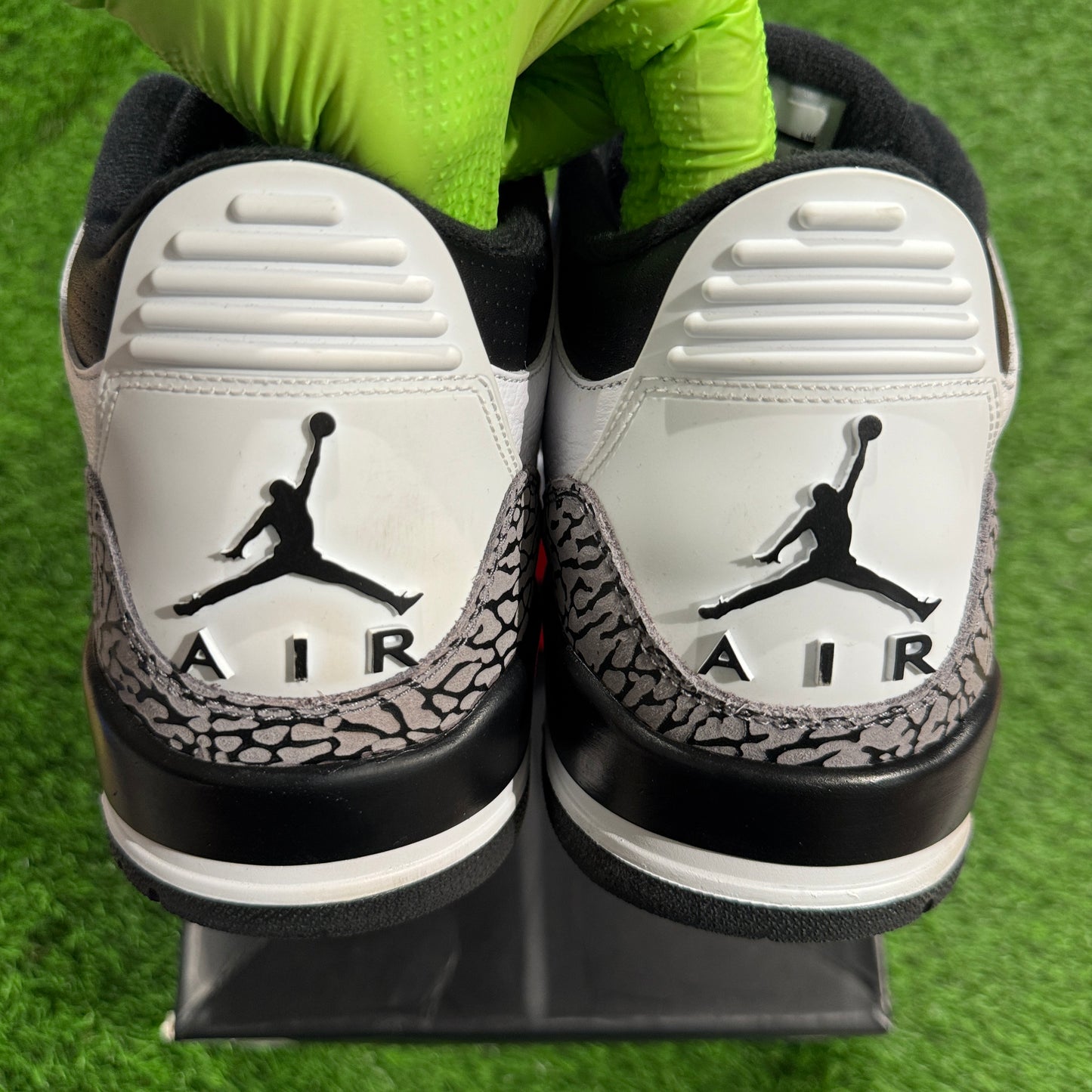 Air Jordan 3 Retro 'Infrared 23'