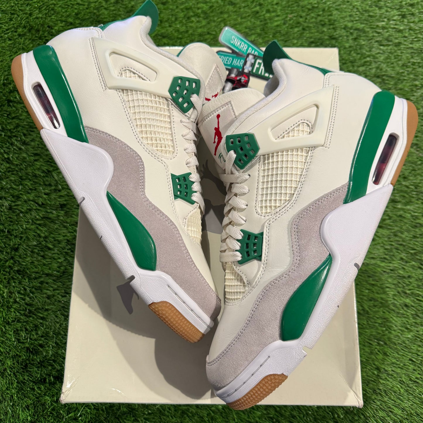 Nike SB x Air Jordan 4 Retro SP 'Pine Green'