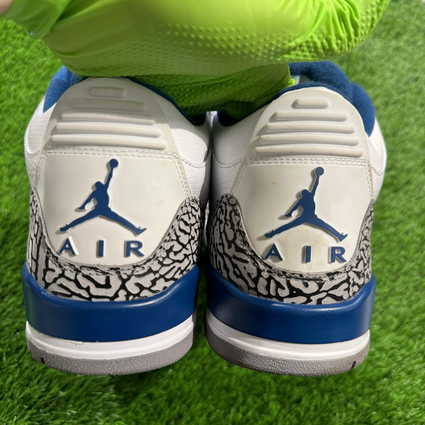 Air Jordan 3 Retro 'True Blue' 2011