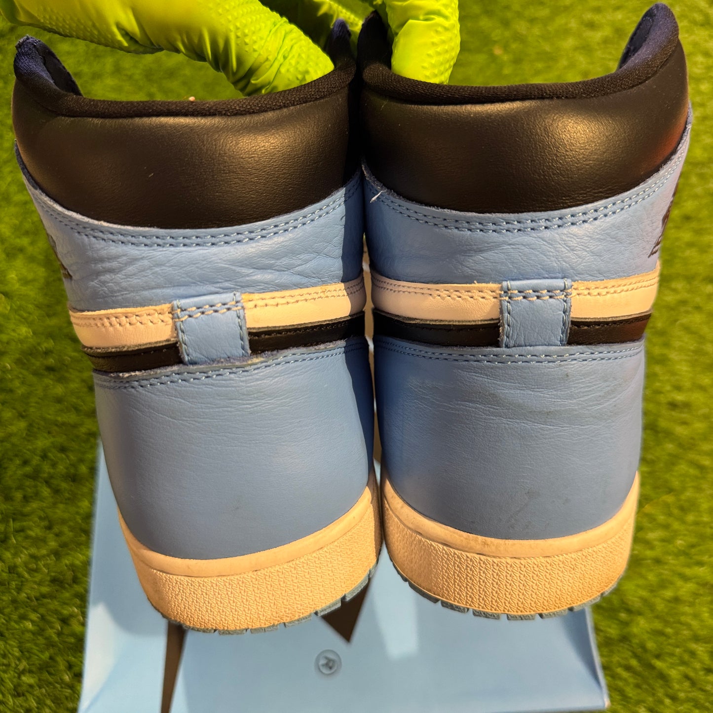 Air Jordan 1 Retro High OG 'UNC Toe'