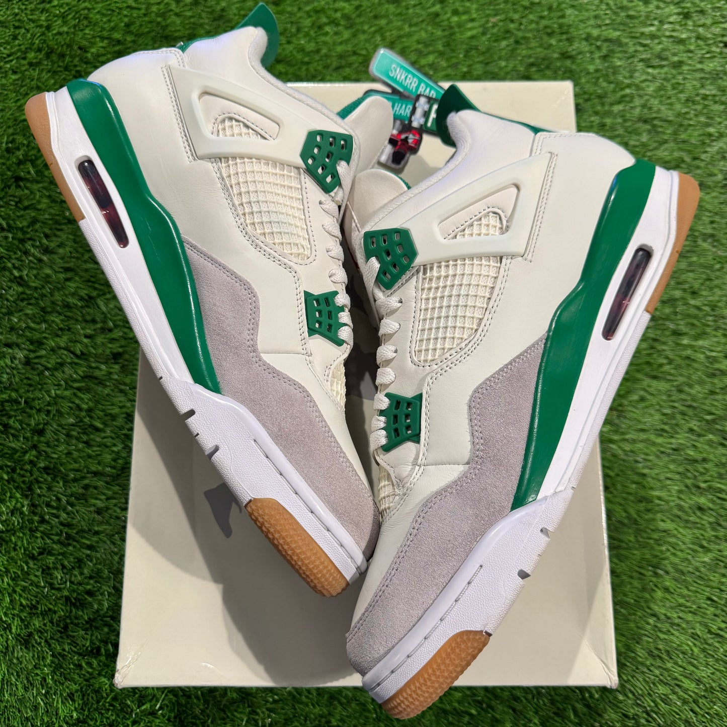 Nike SB x Air Jordan 4 Retro SP 'Pine Green'