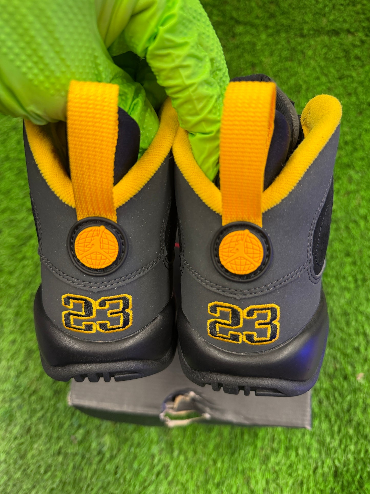 Air Jordan 9 Retro GS 'Dark Charcoal University Gold'