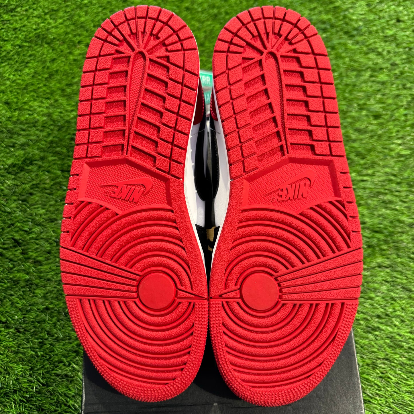 Air Jordan 1 Low 'Bred Toe 2.0'