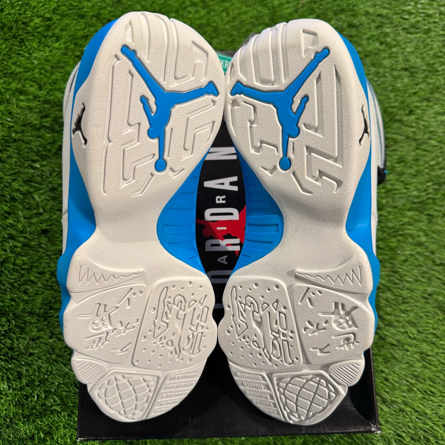 Air Jordan 9 Retro 'Powder Blue' 2024