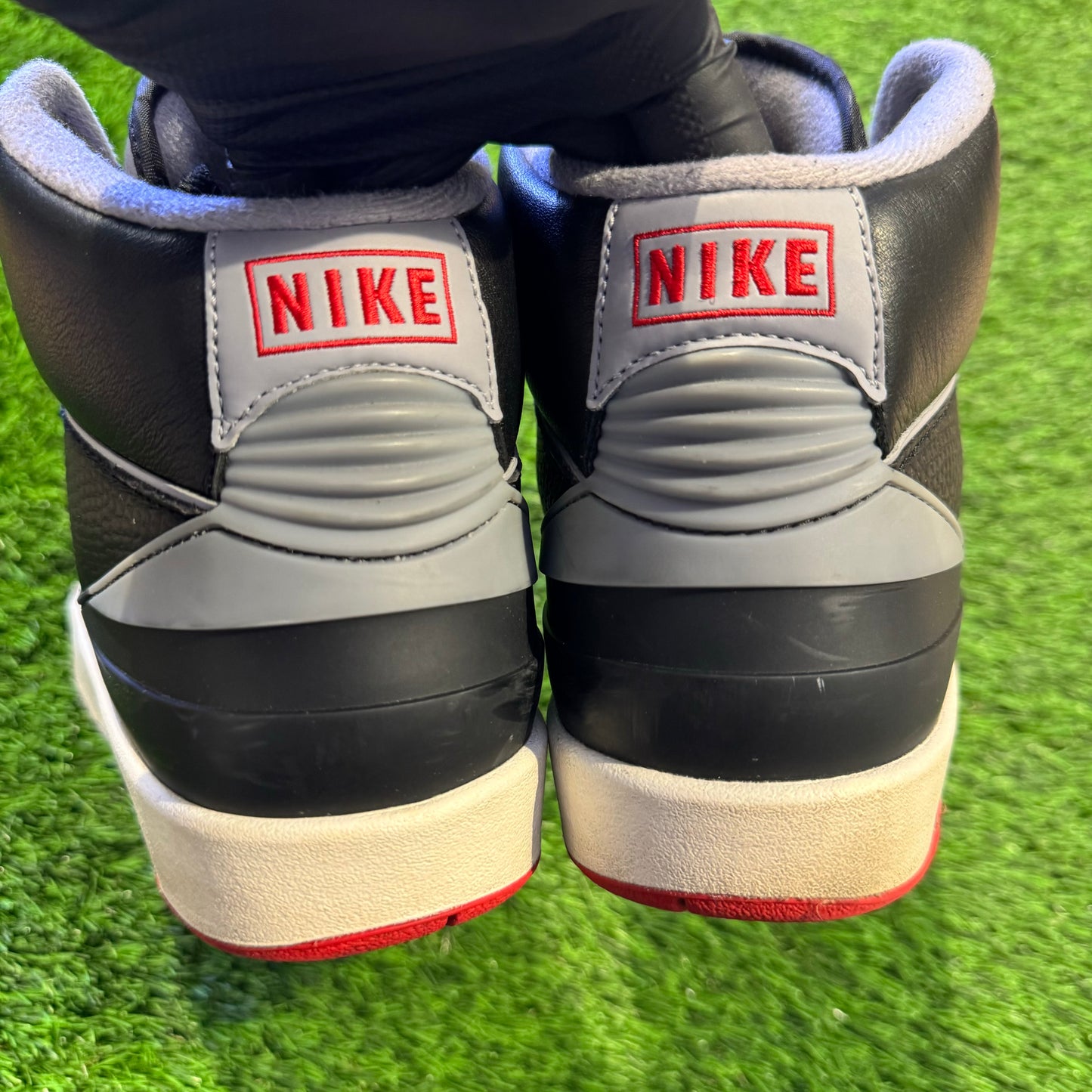 Air Jordan 2 Retro 'Black Cement'