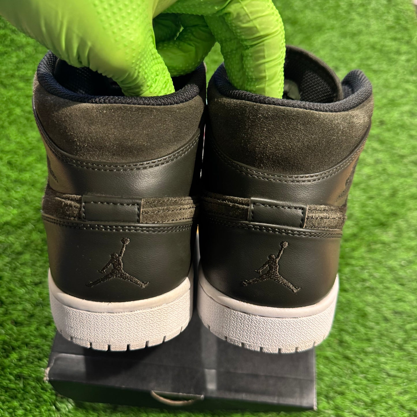 Air Jordan 1 Mid 'Sequoia Max Orange' 8M/9.5W