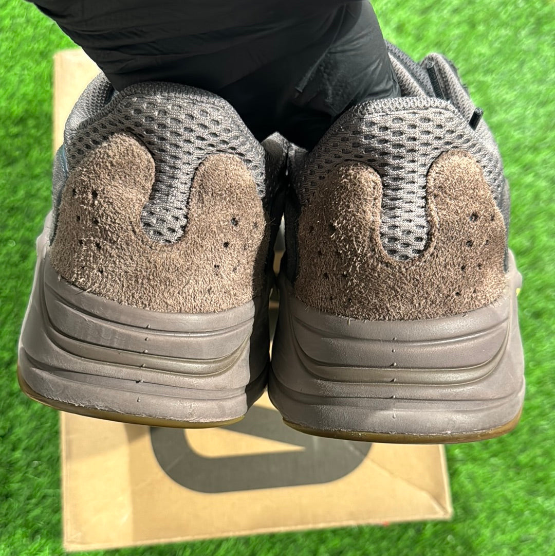 Yeezy Boost 700 'Mauve'