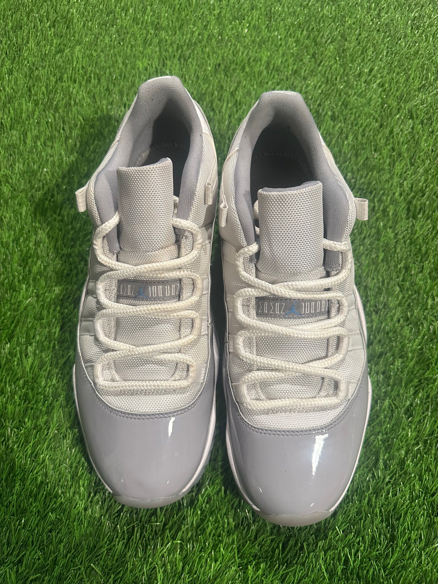 Jordan 11 Retro Low Cement Grey