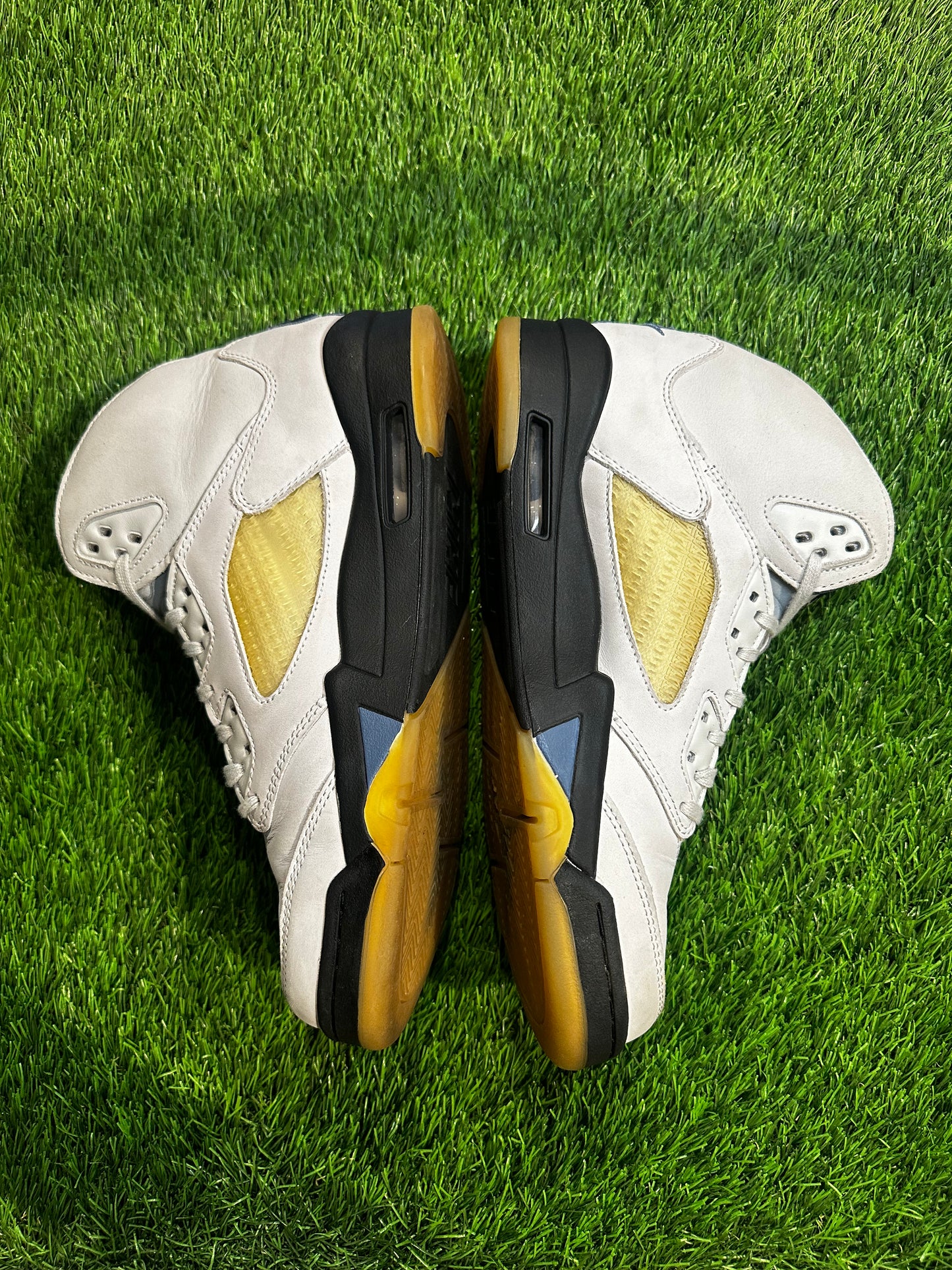 Jordan 5 Retro A Ma Maniére Dawn (Women's)