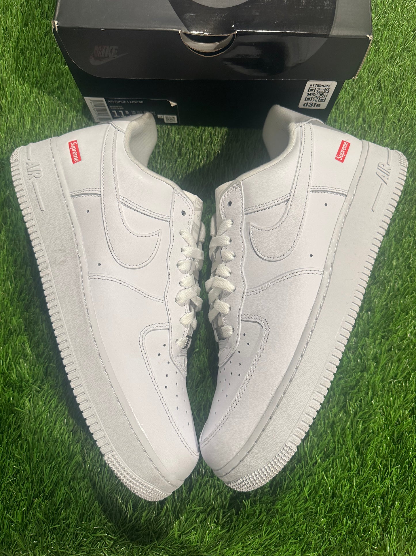 Nike Air Force 1 Low Supreme White