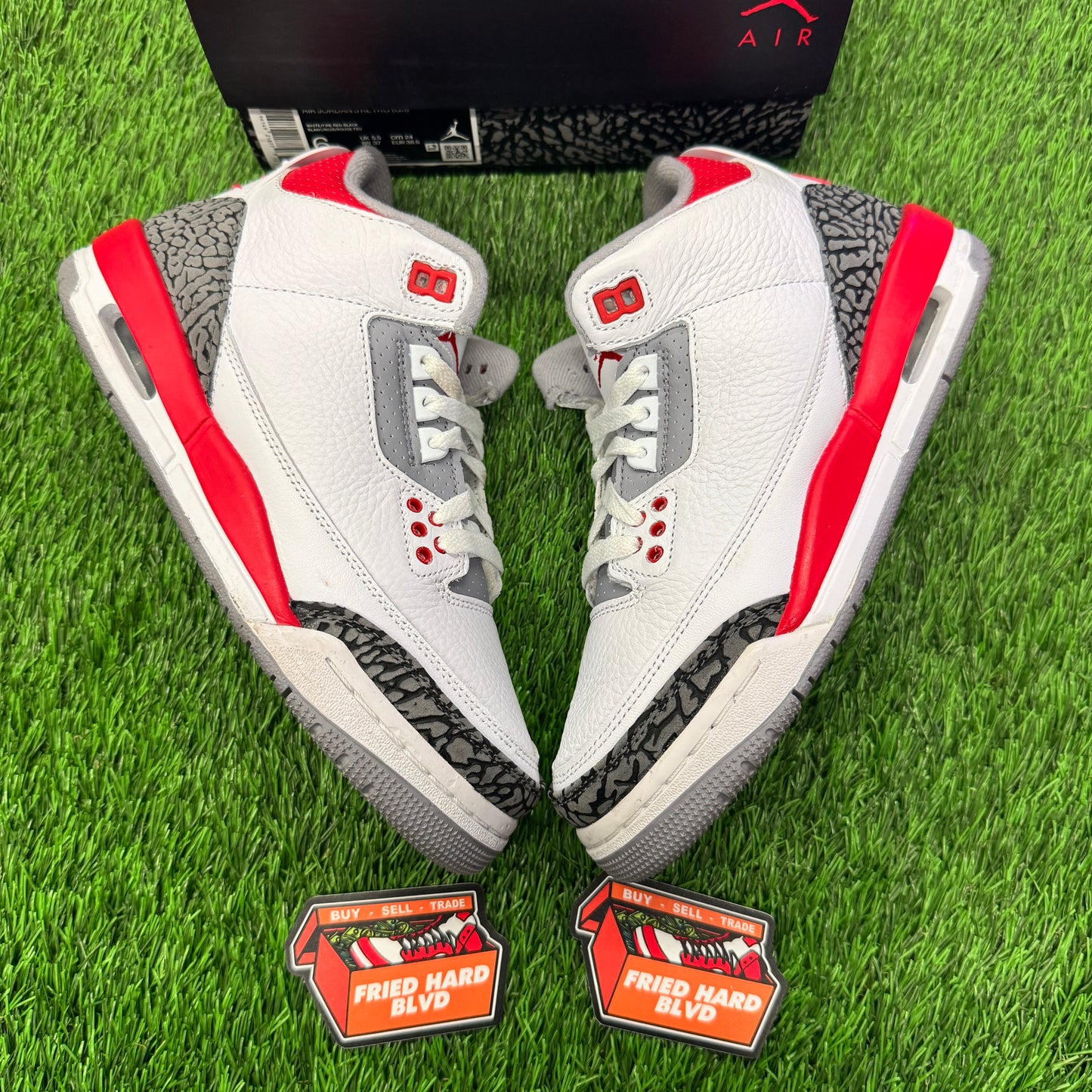 Jordan 3 Retro Fire Red (2022) (GS) SIZE 6Y/7.5W