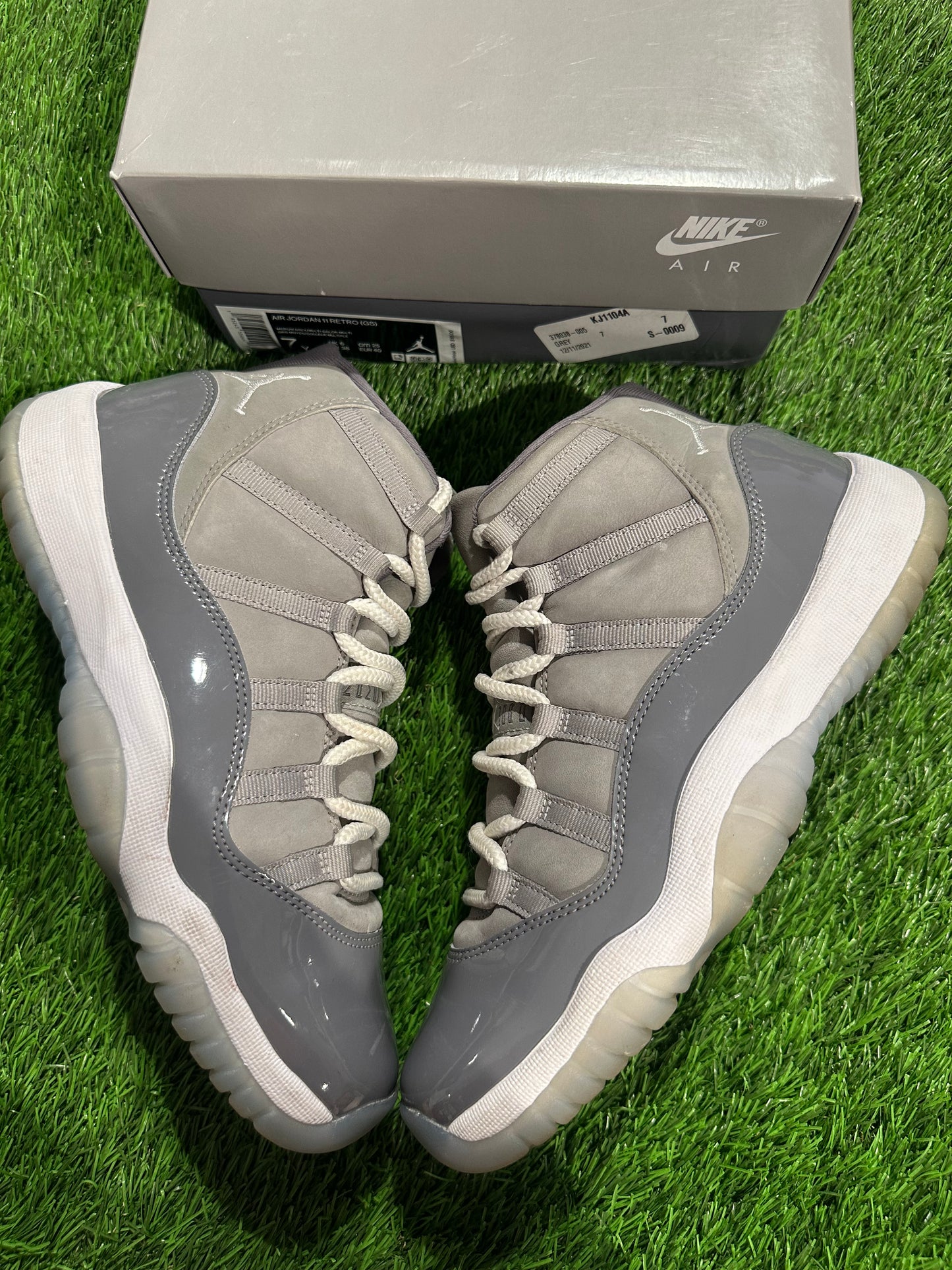 Jordan 11 Retro Cool Grey (2021) (GS)