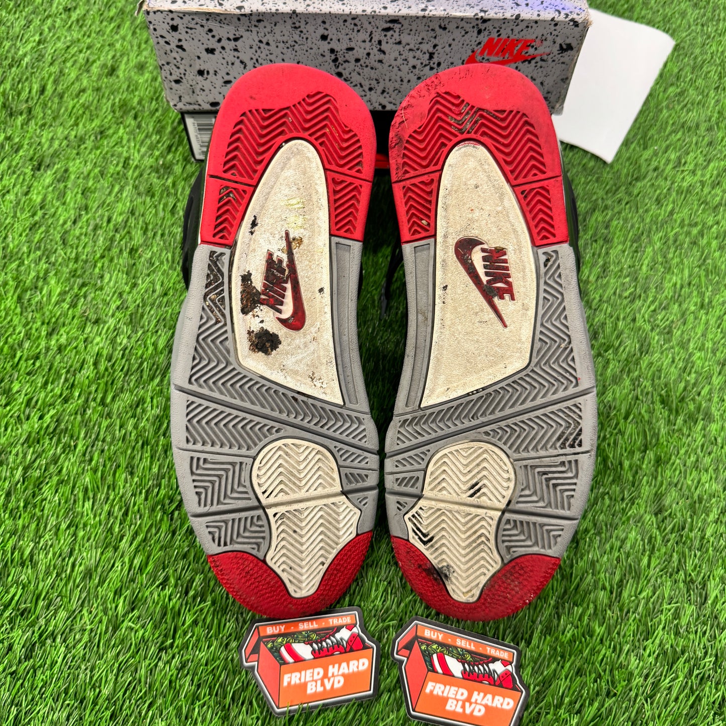 Jordan 4 Retro Bred Reimagined SIZE 8.5M/10W