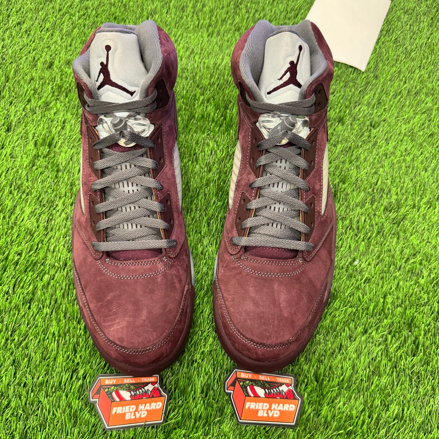 Jordan 5 Retro Burgundy (2023) SIZE 15M/16.5W