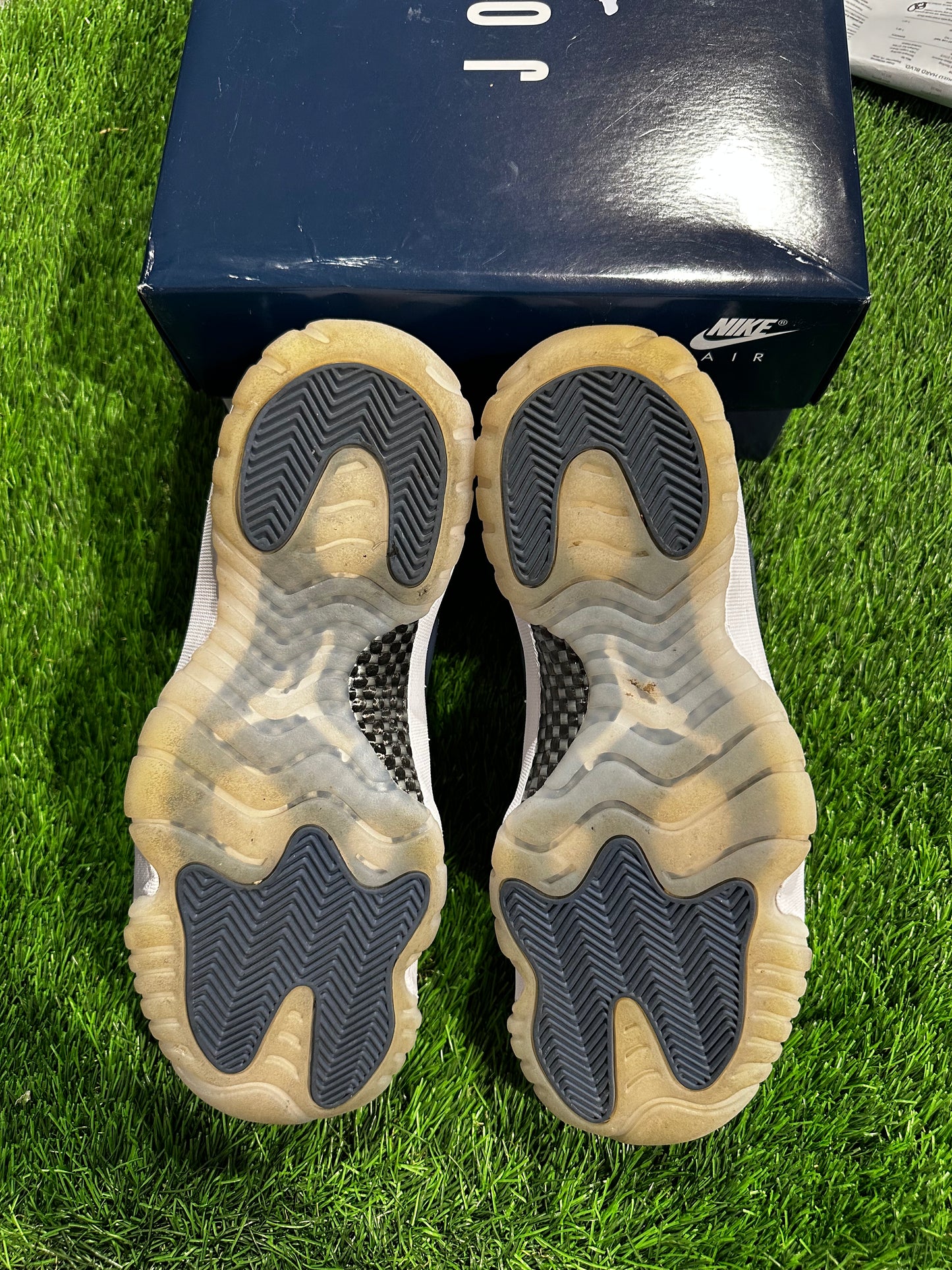 Jordan 11 Retro Low Diffused Blue