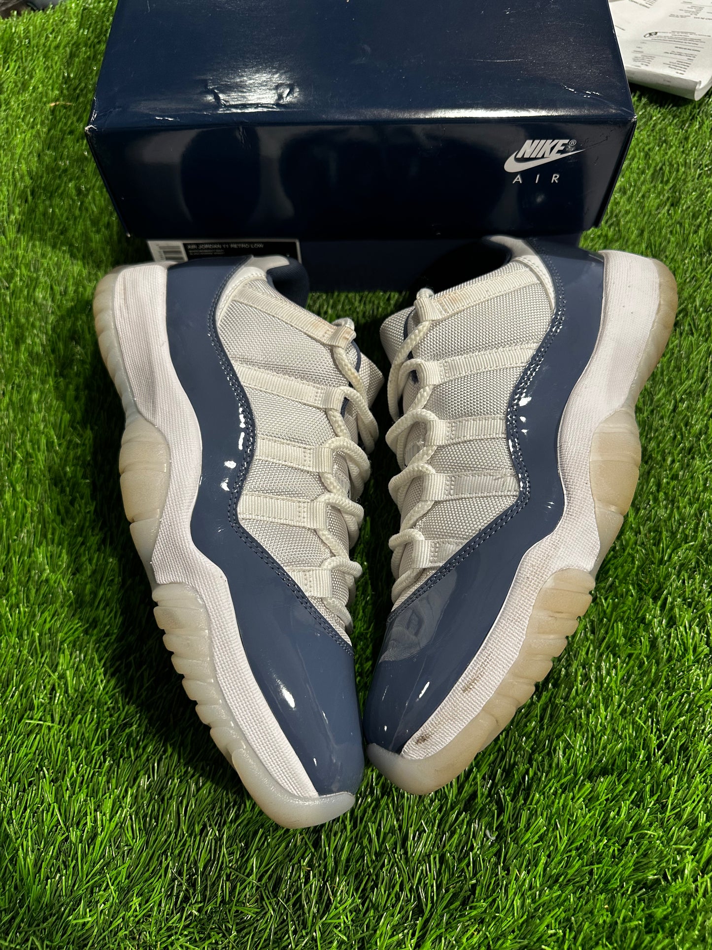 Jordan 11 Retro Low Diffused Blue