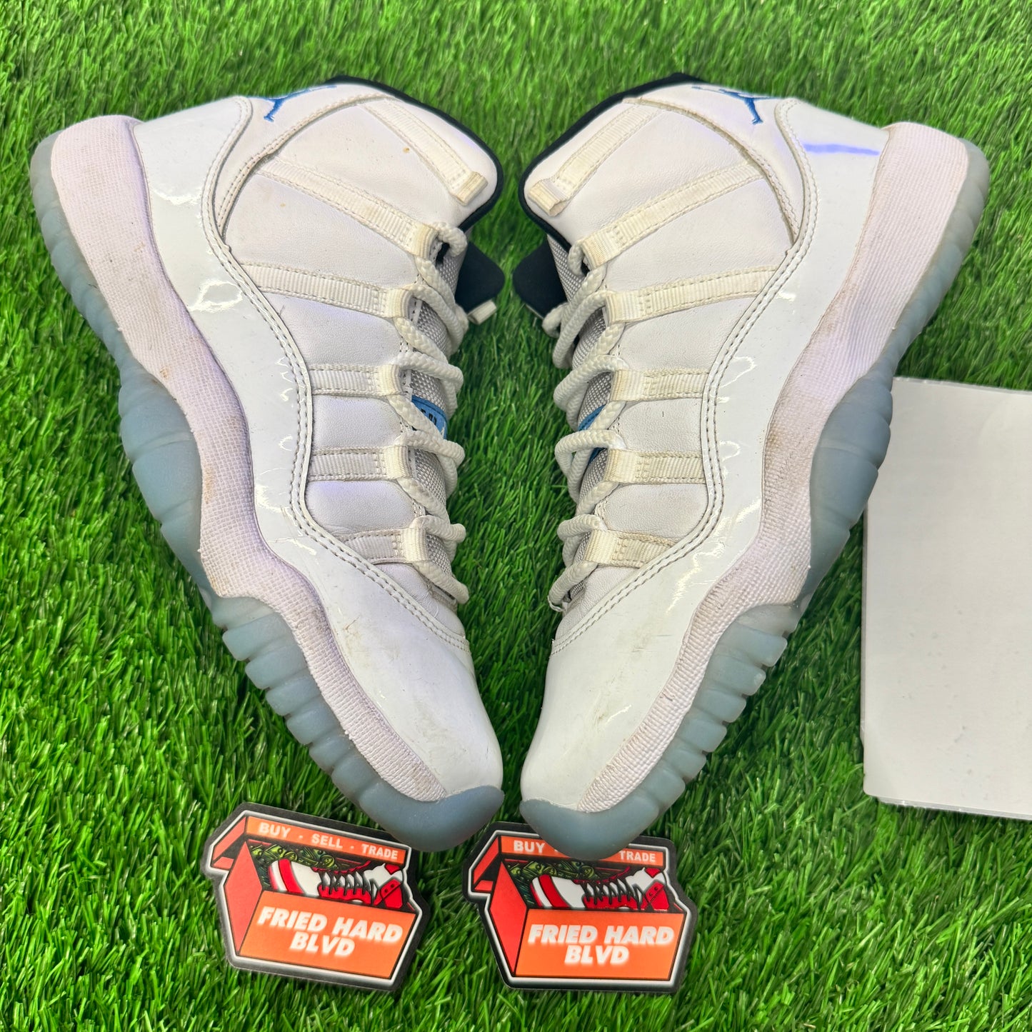 Jordan 11 Retro Legend Blue (2024) (GS) SIZE 6.5Y/8W