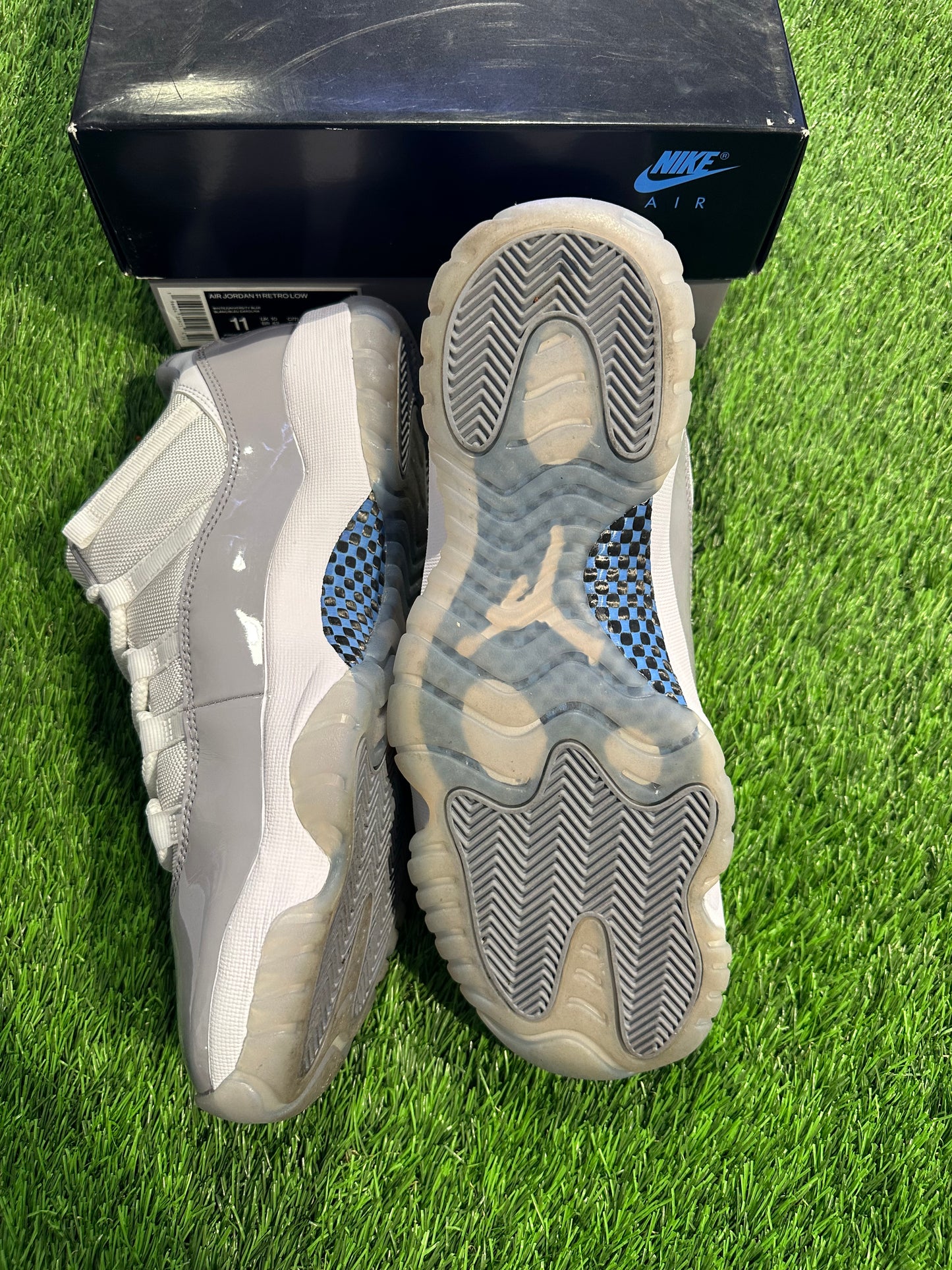 Jordan 11 Retro Low Cement Grey