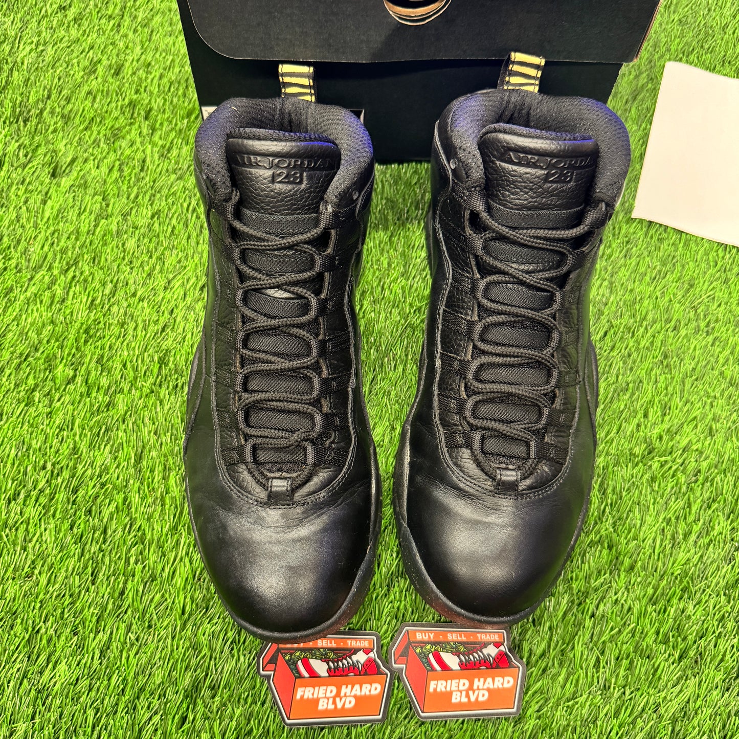 Jordan 10 Retro New York City (2016) SIZE 12M/13.5W