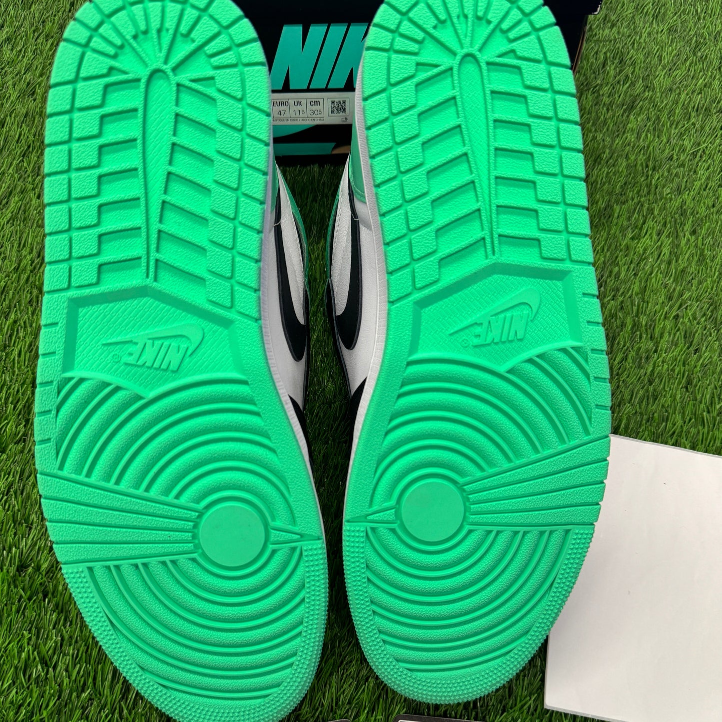 Jordan 1 Retro High OG Green Glow SIZE 12.5M/14W