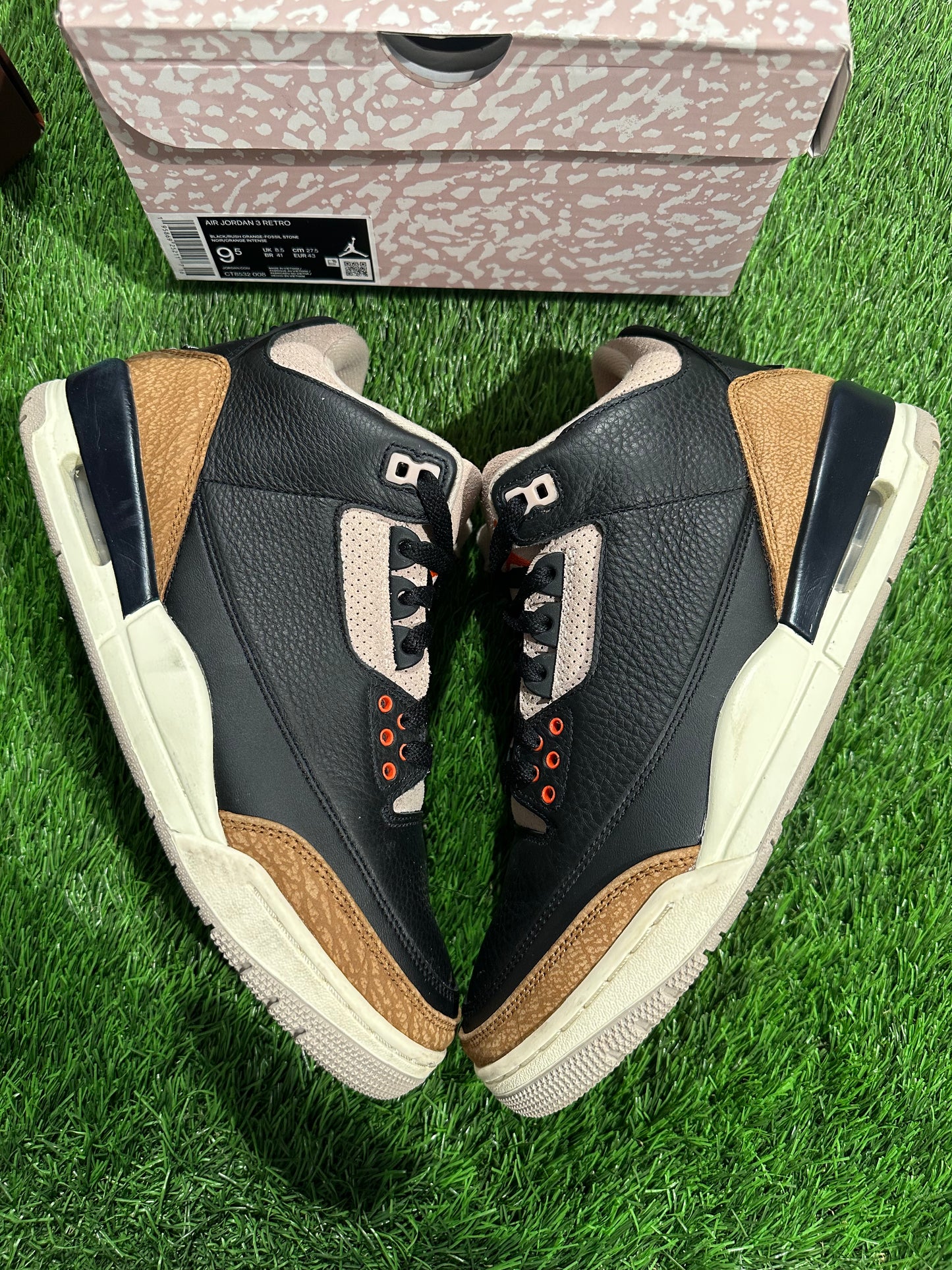 Jordan 3 Retro Desert Elephant SIZE 9.5M/11W