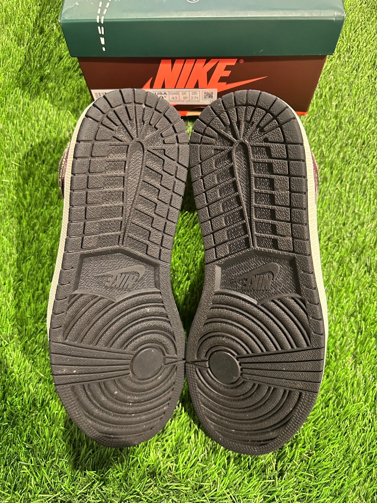 Jordan 1 Retro High OG Hand Crafted SIZE 9.5M/11W