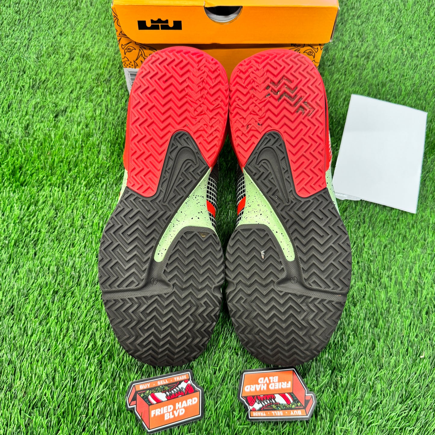 LeBron Witness 8 Bright Crimson Alligator SIZE 12M/13.5W