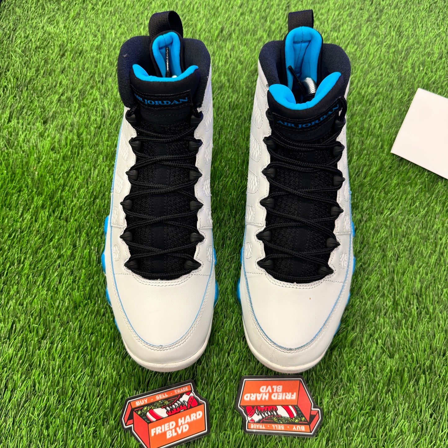 Jordan 9 Retro Powder Blue (2024) SIZE 9M/10.5W