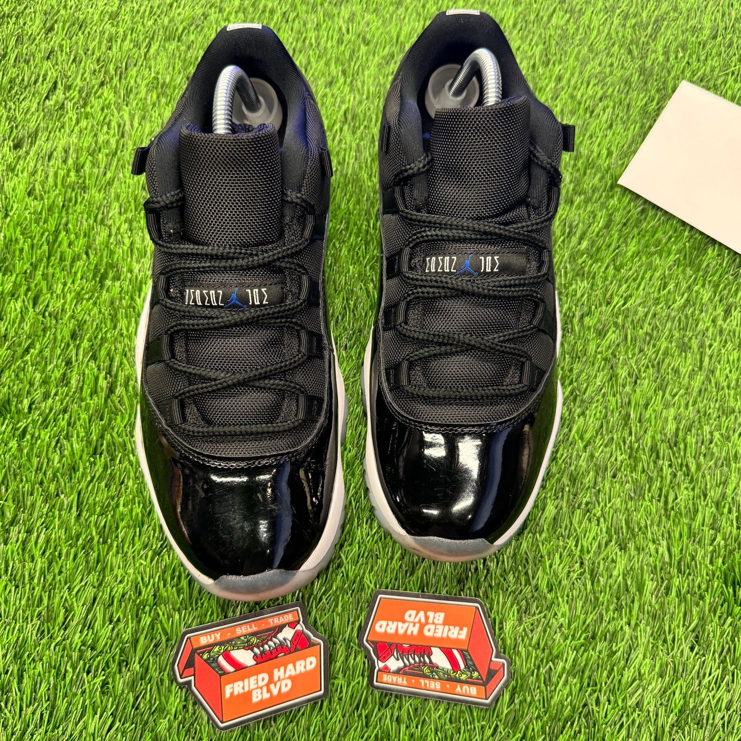 Jordan 11 Retro Low Space Jam SIZE 9M/10.5W