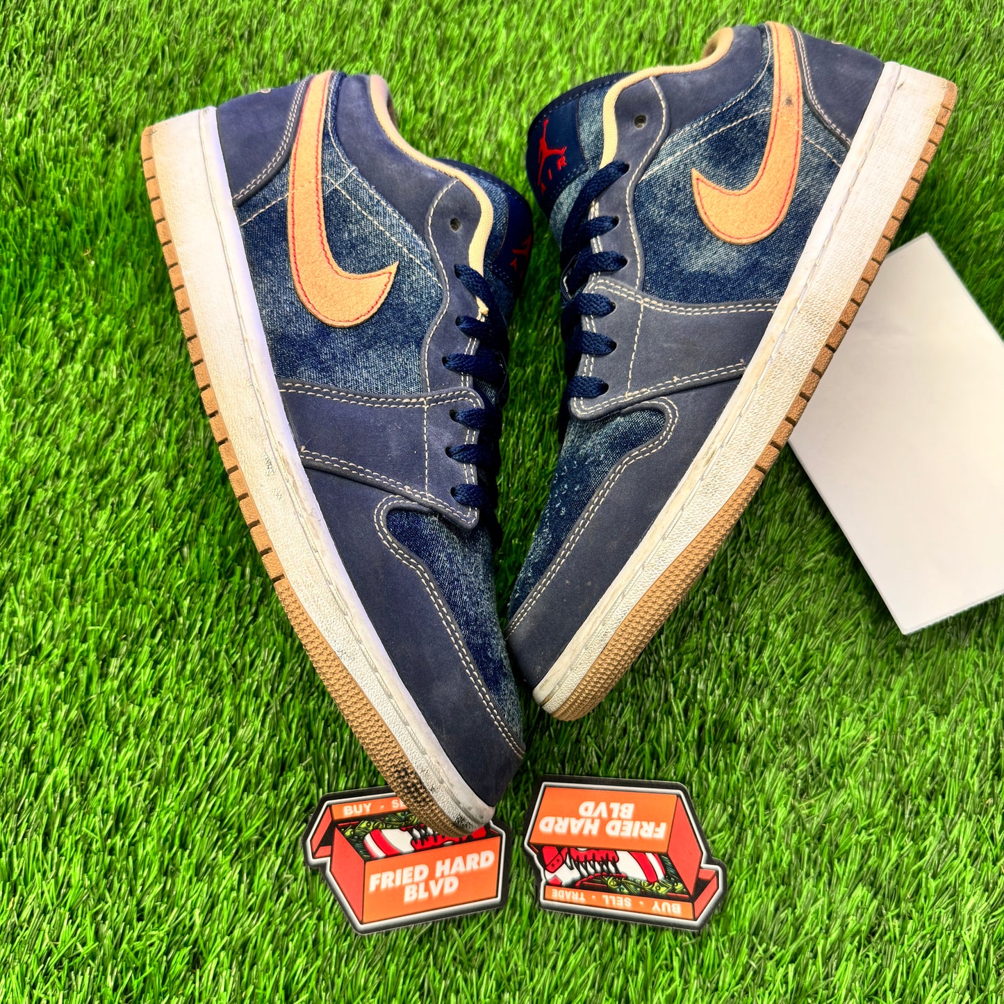 Jordan 1 Low SE Denim SIZE 10.5M/12W
