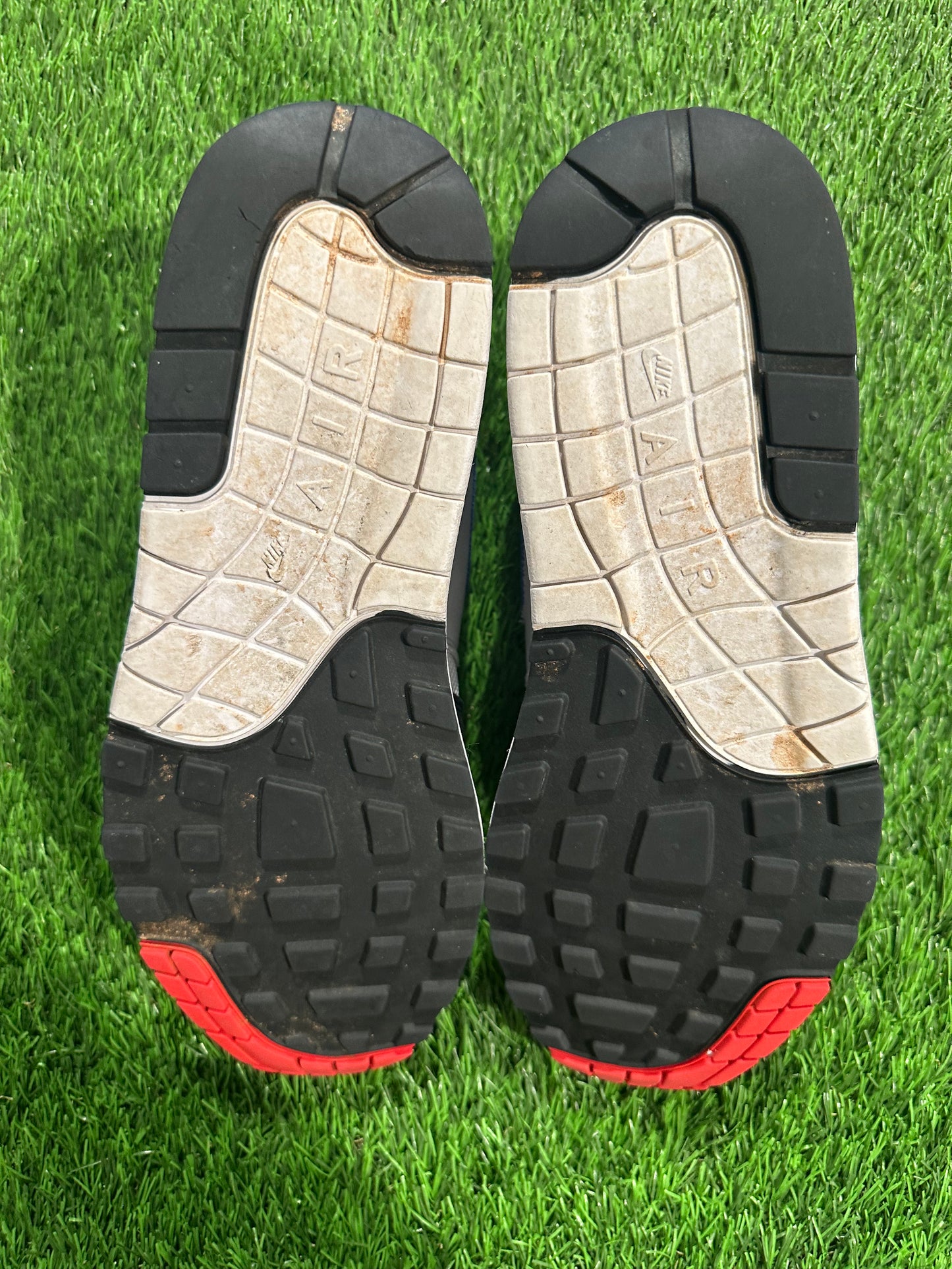 Air Max 1 Live Together, Play Together SIZE 9.5M/11W