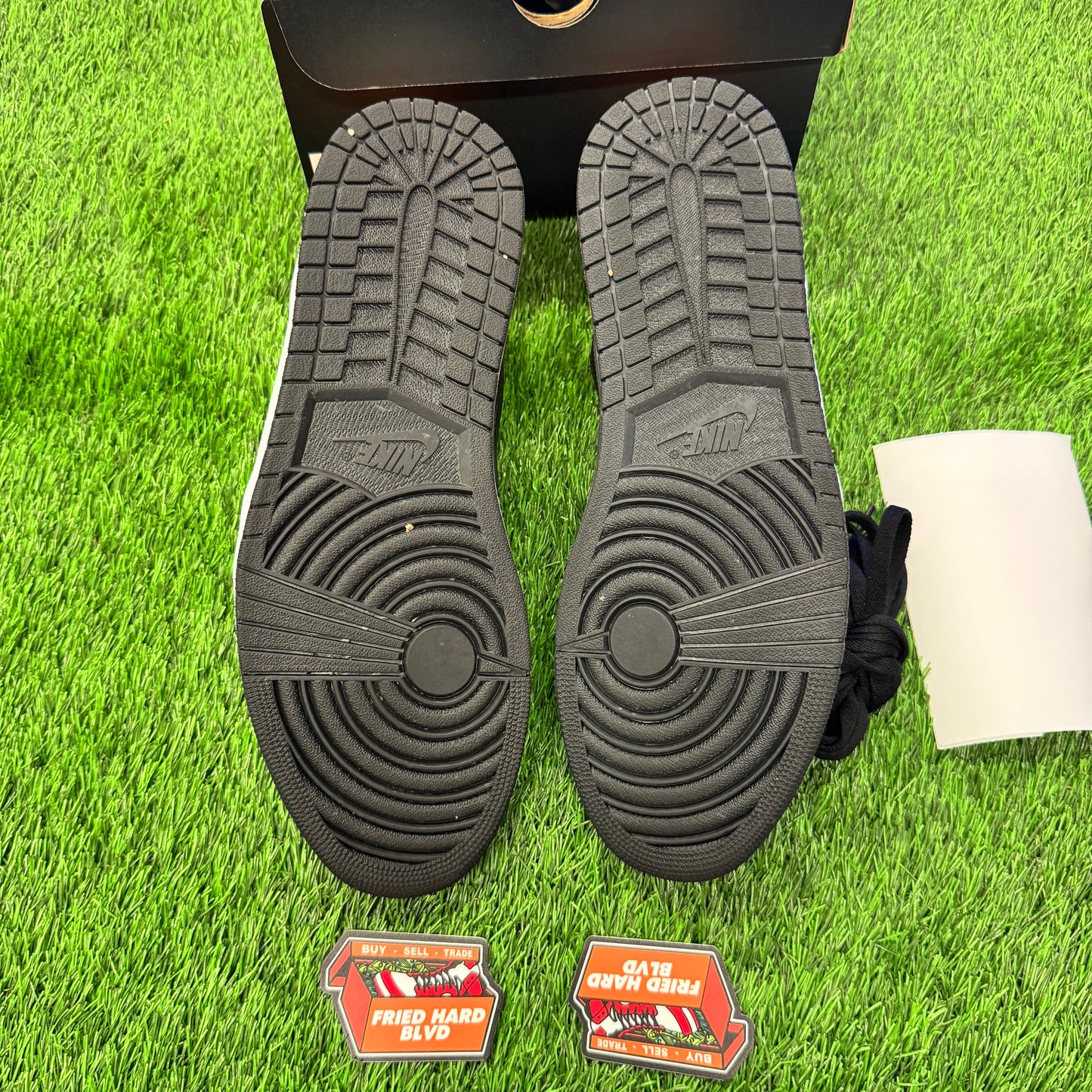 Jordan 1 Low Royal Yellow SIZE 14M/15.5W