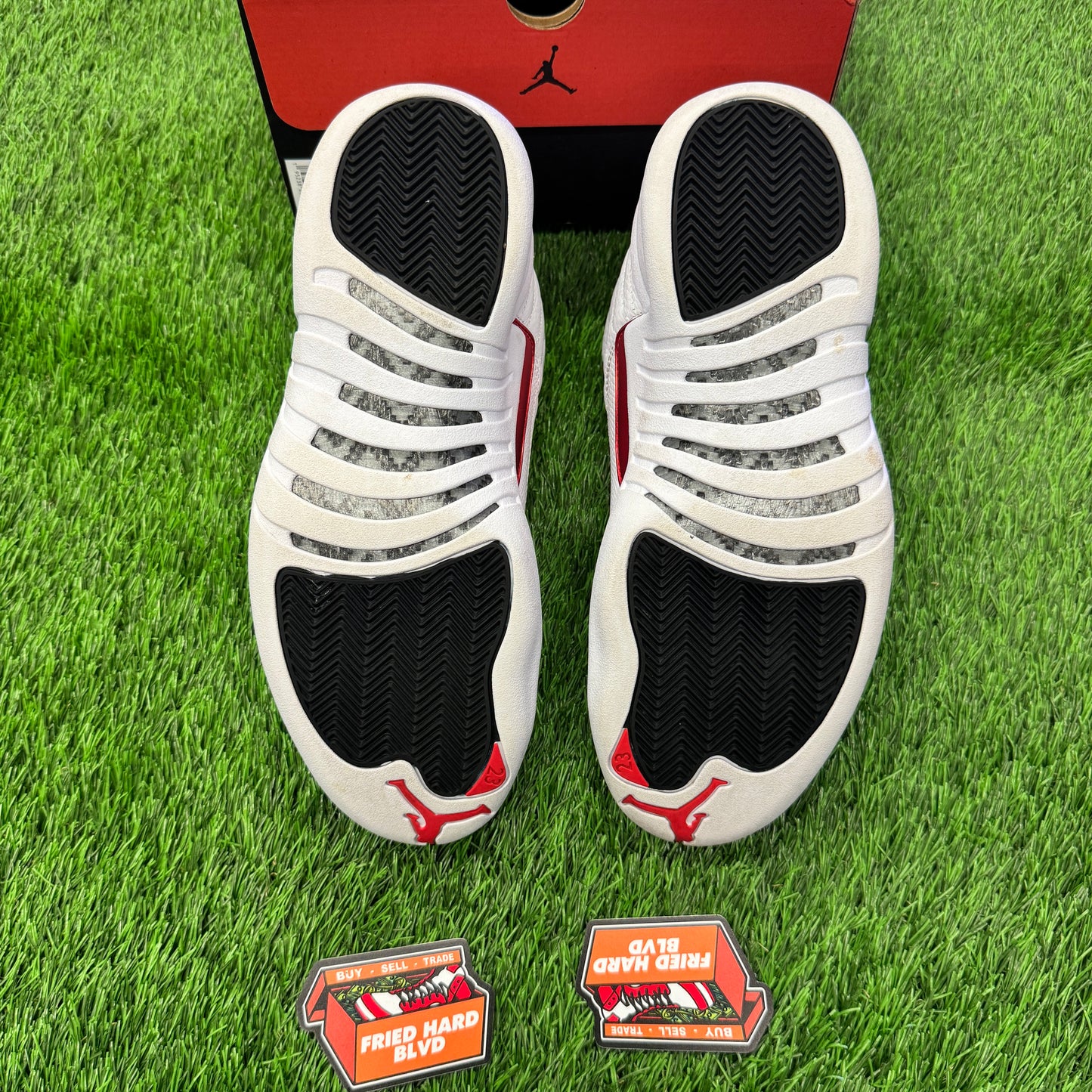 Jordan 12 Retro Twist SIZE 9M/10.5W