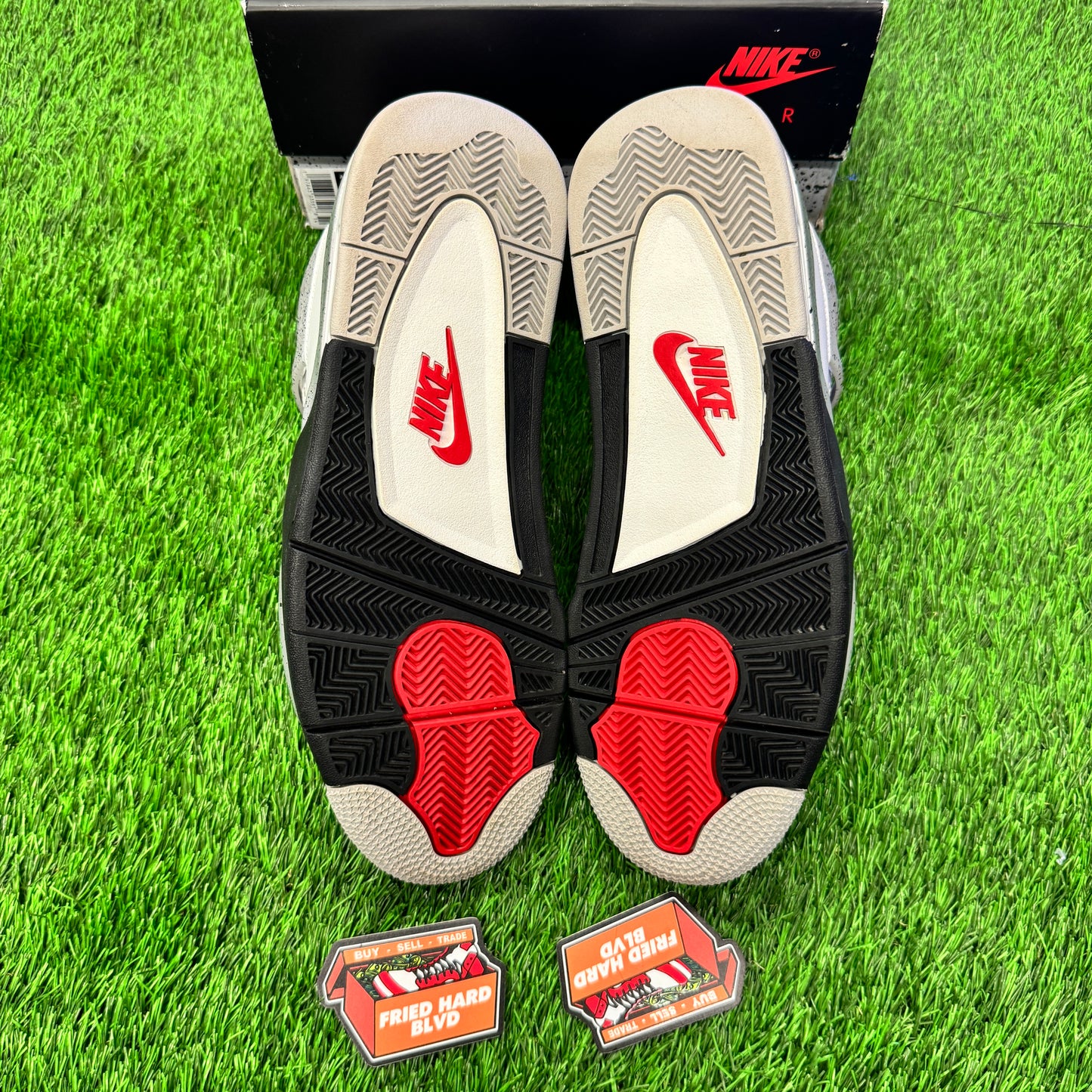 Jordan 4 Retro White Cement (2025) SIZE 12M/13.5W