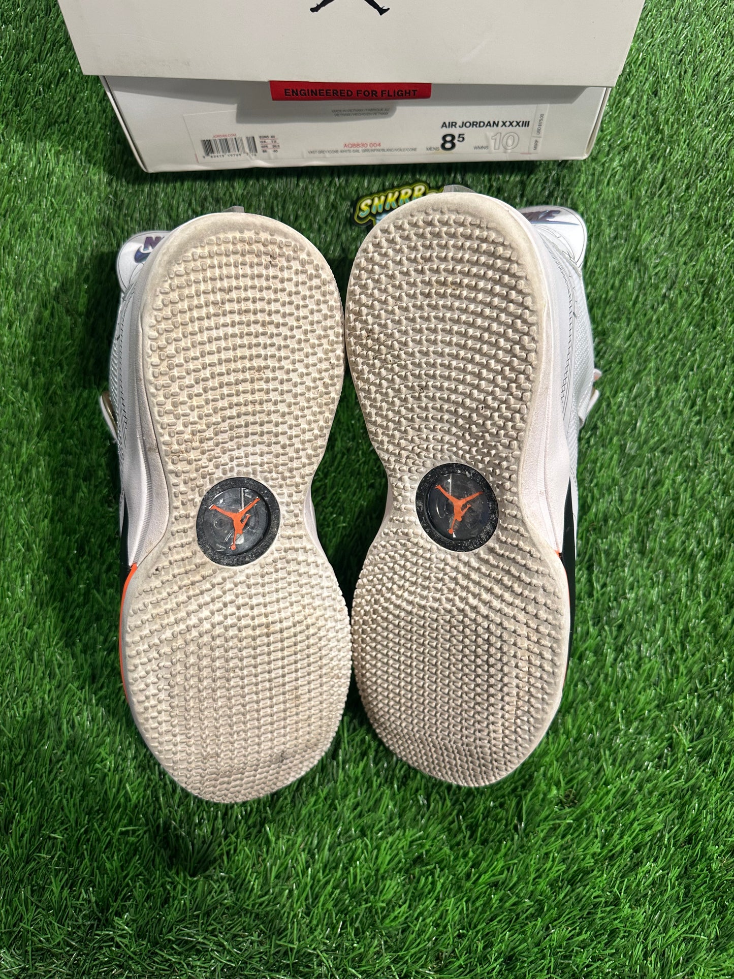 Jordan XXXIII Vast Grey