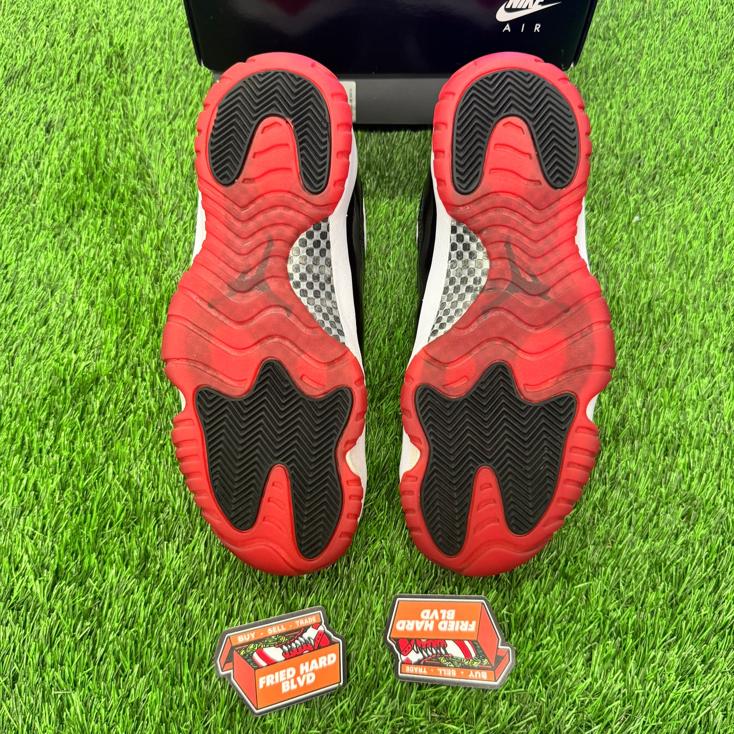 Jordan 11 Retro Low Concord Bred SIZE 10M/11.5W