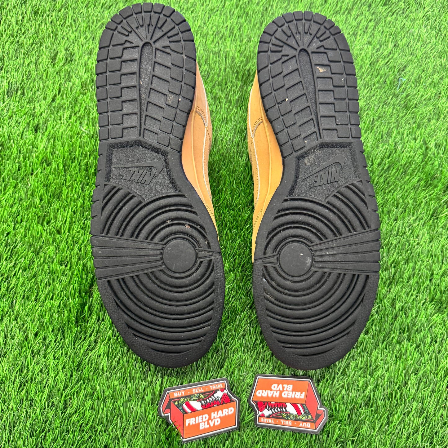 Dunk Low Retro SE Wheat Gum SIZE 13M/14.5W