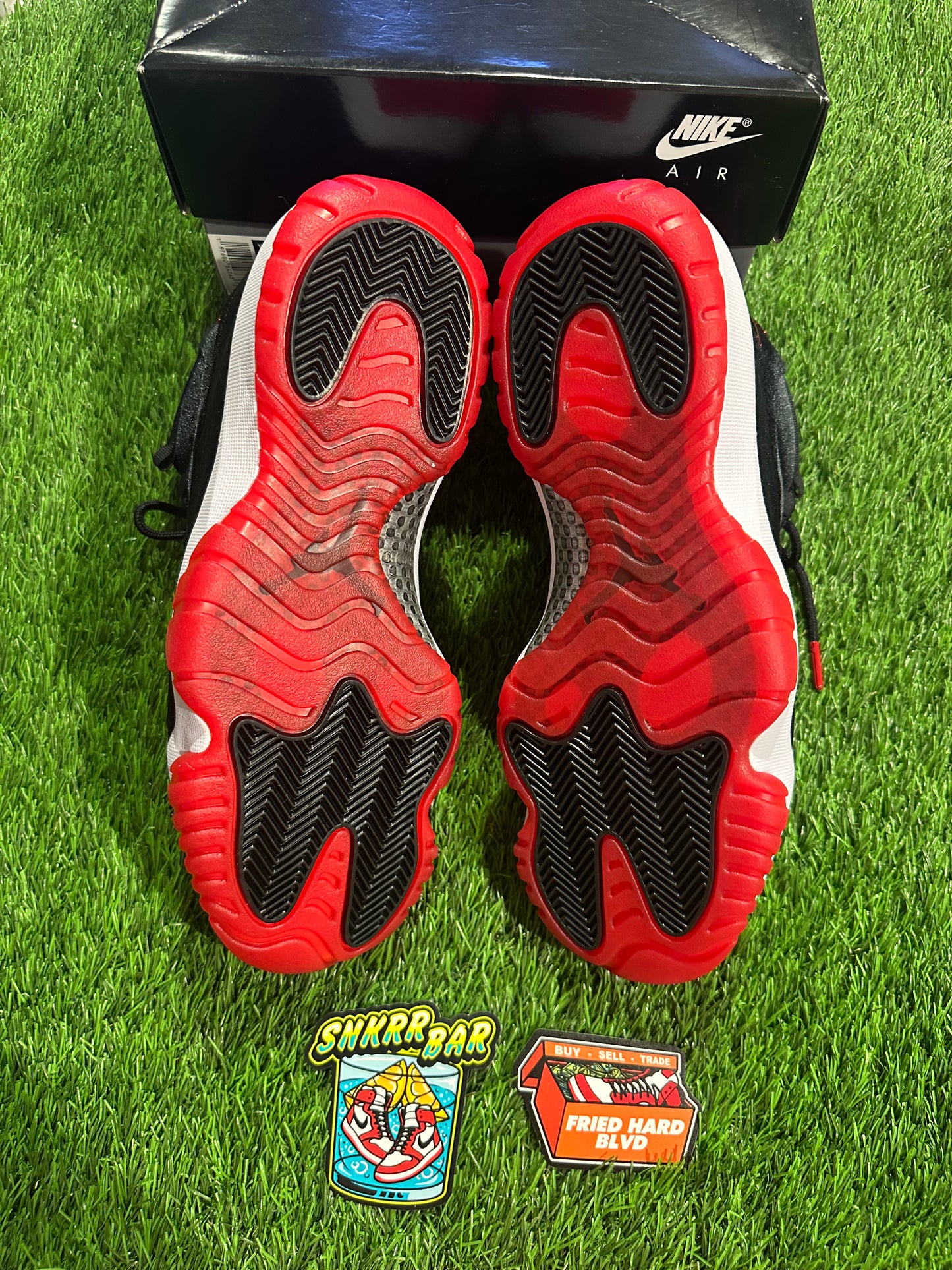 Jordan 11 Retro Bred Velvet (Women's)