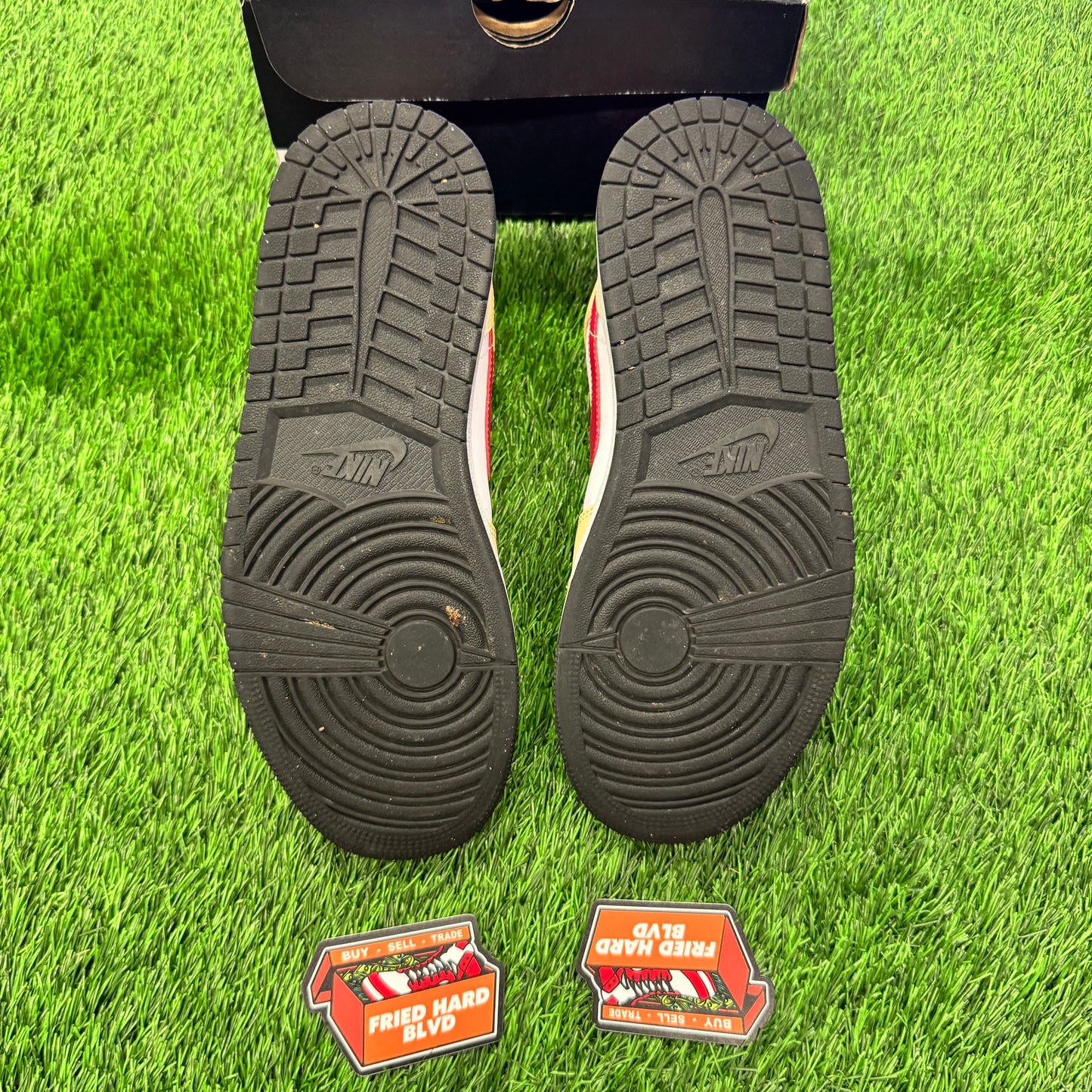 Jordan 1 Mid Light Curry Cardinal SIZE 8M/9.5W