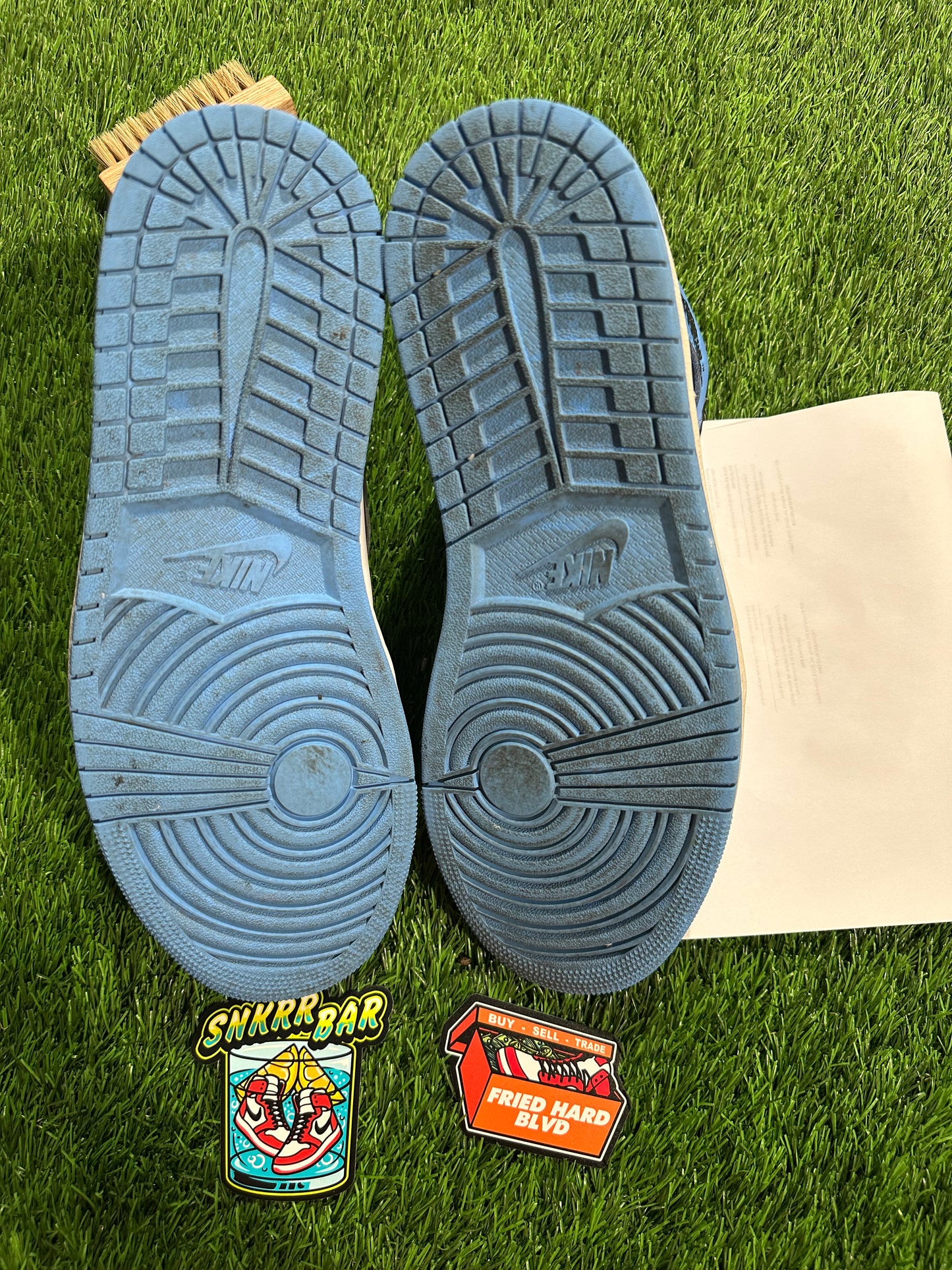 Jordan 1 Retro High OG UNC Toe