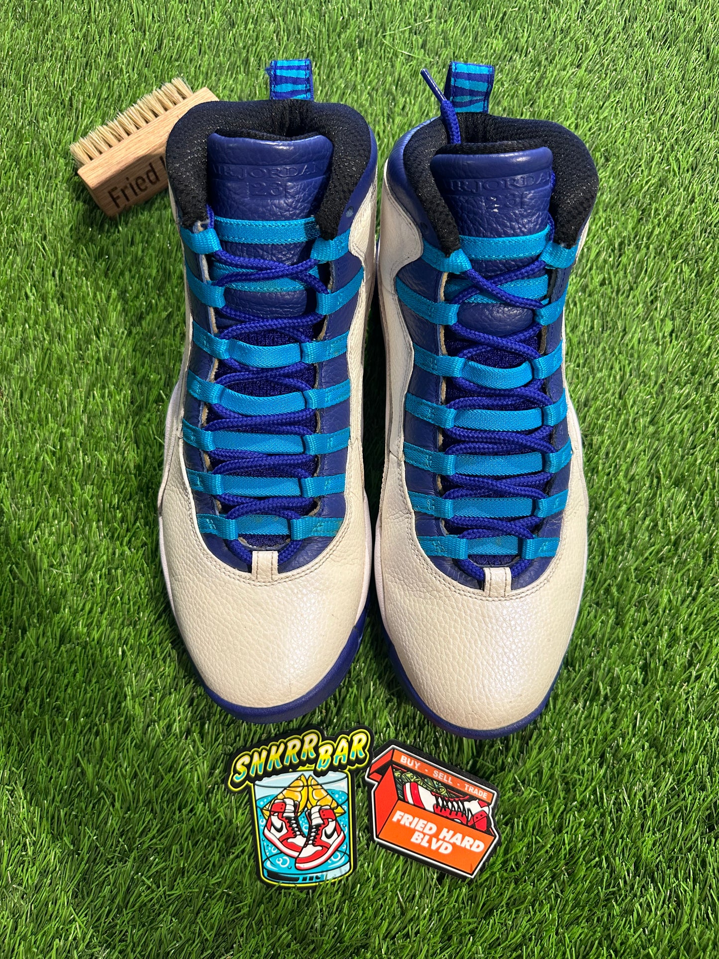 Jordan 10 Retro Charlotte (2016)