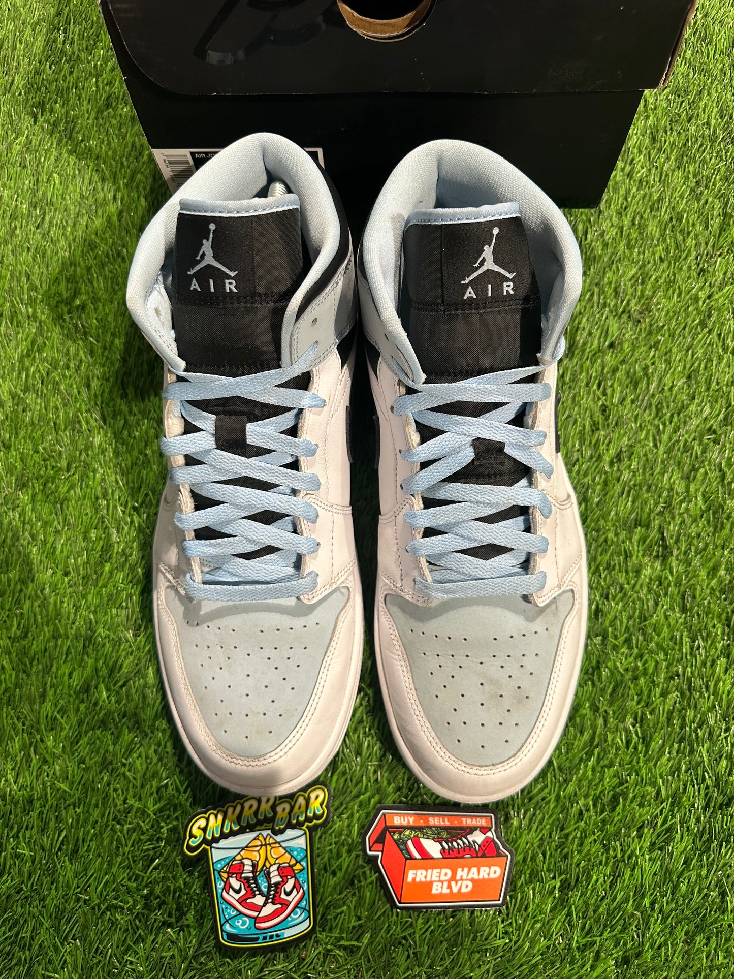 Jordan 1 Mid SE Ice Blue (2023)