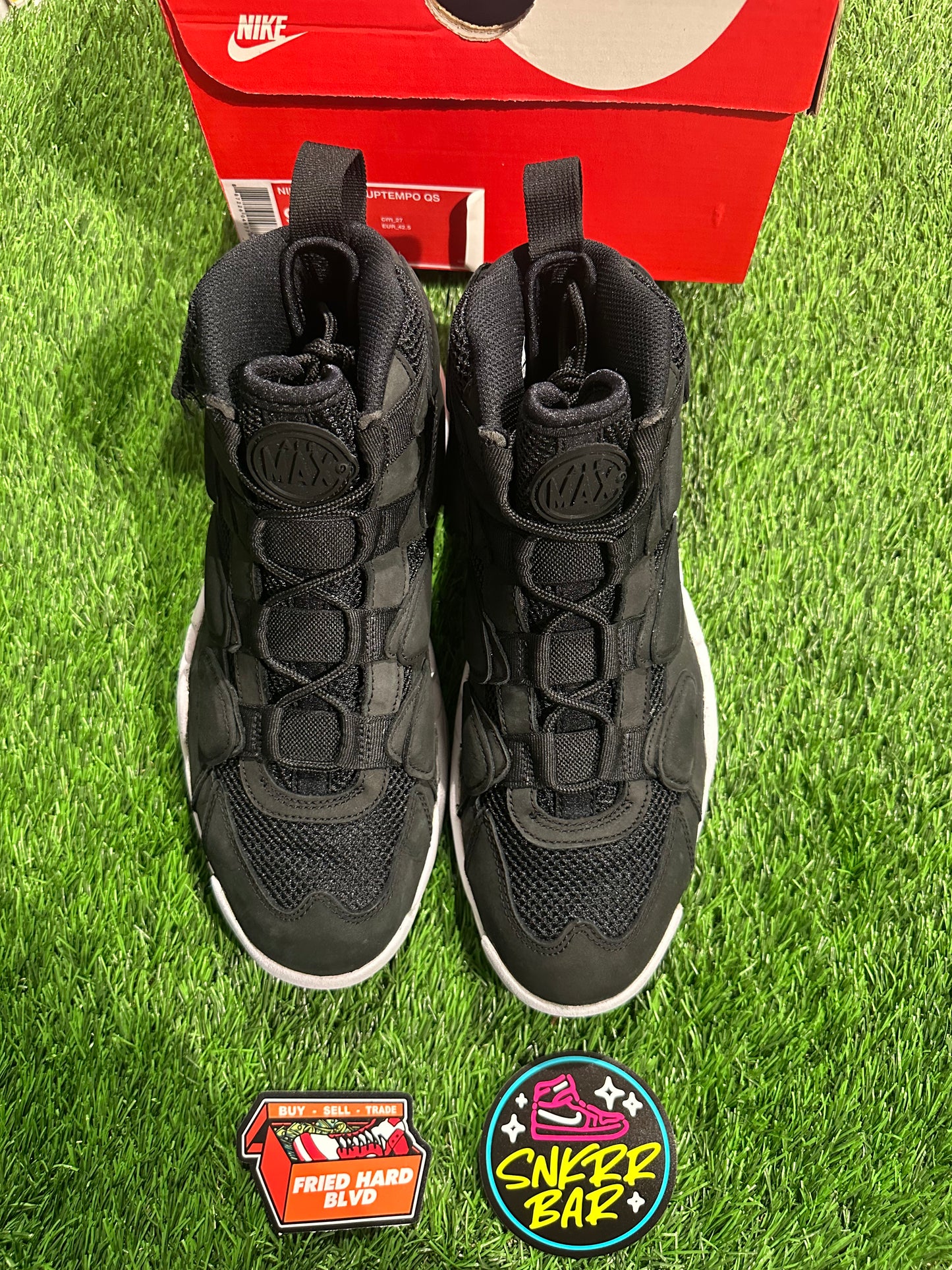 Air Max 2 Uptempo Black White SIZE 9M/10.5W