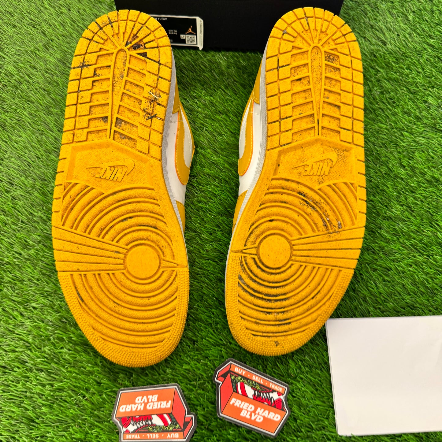 Jordan 1 Low Pollen SIZE 12M/13.5W