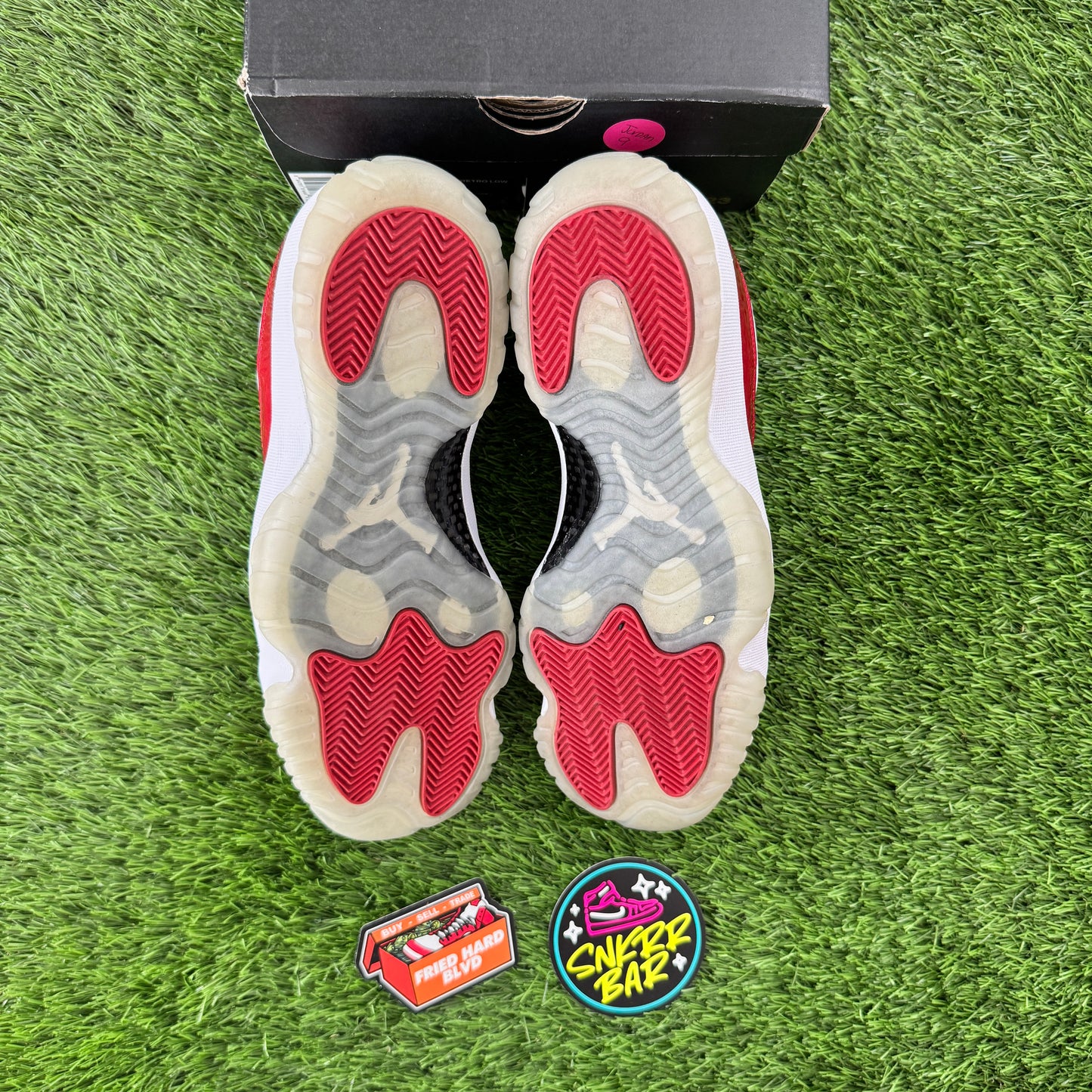 Jordan 11 Retro Low Cherry (2016)